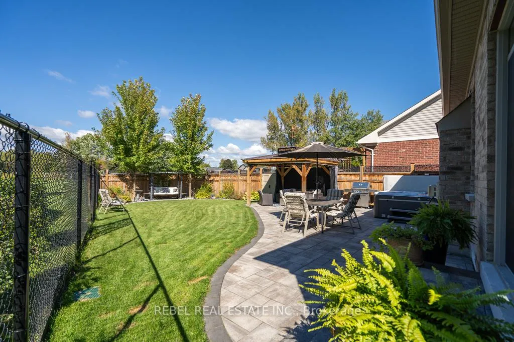 Photo 34 of 62 Willoughby Place, Clarington, Bowmanville — HOMEH