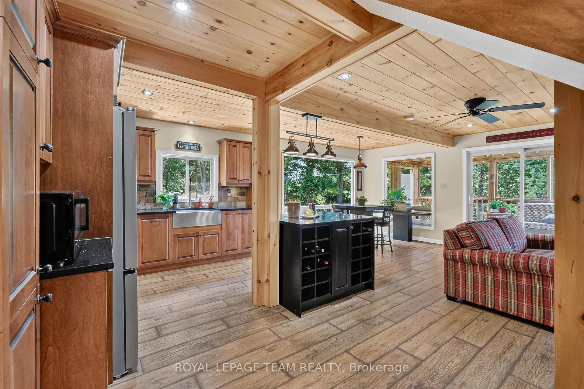 Photo 5 of 102 A Mcvicar Lane, McNab/Braeside, Mcnab/Braeside Twps — HOMEH