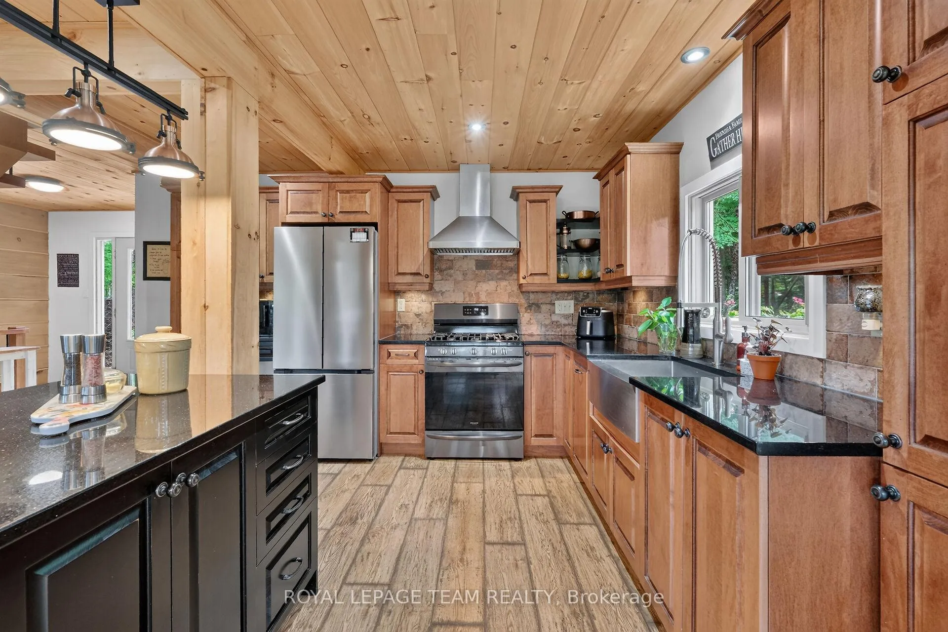 Photo 7 of 102 A Mcvicar Lane, McNab/Braeside, Mcnab/Braeside Twps — HOMEH