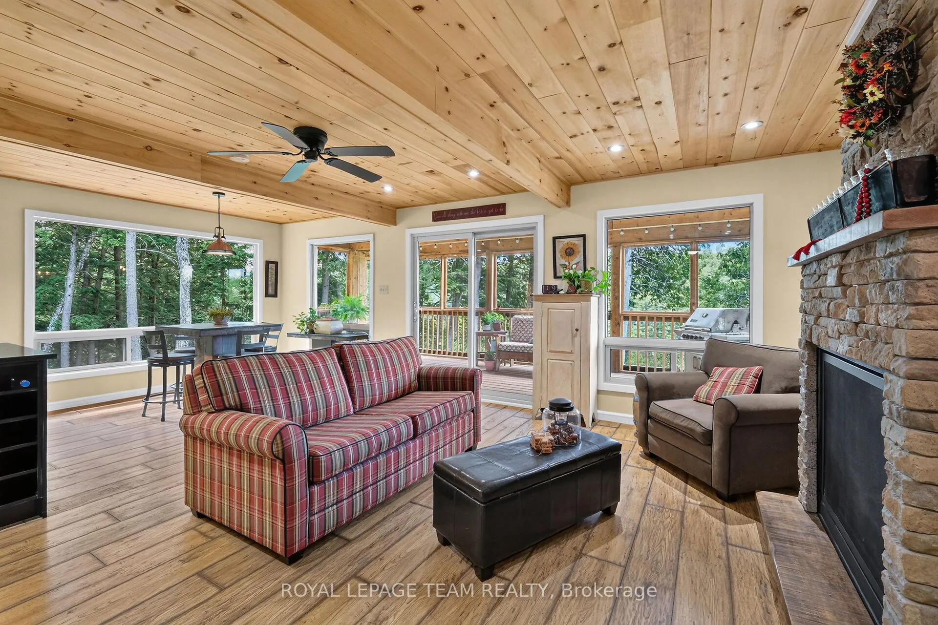Photo 13 of 102 A Mcvicar Lane, McNab/Braeside, Mcnab/Braeside Twps — HOMEH
