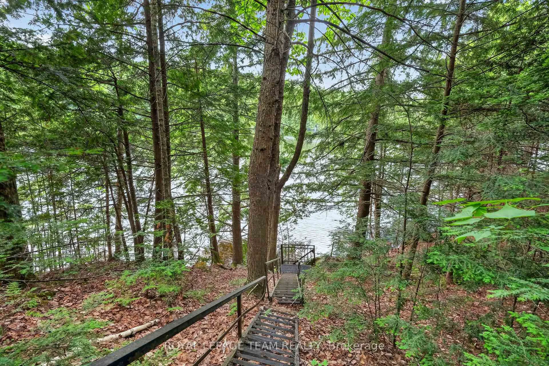 Photo 34 of 102 A Mcvicar Lane, McNab/Braeside, Mcnab/Braeside Twps — HOMEH