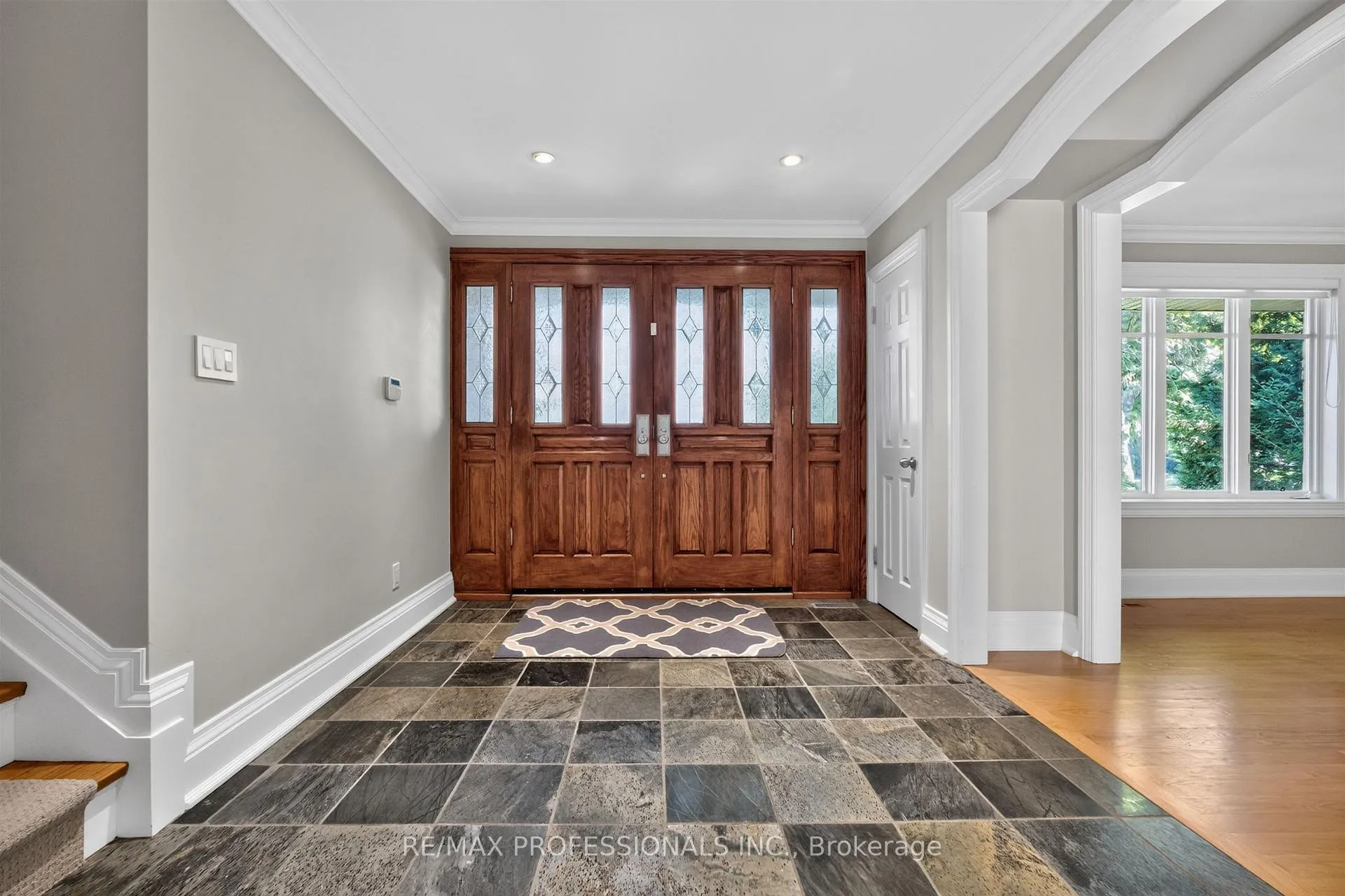Photo 7 of 28 Aylesbury Road, Etobicoke, Princess-Rosethorn — HOMEH