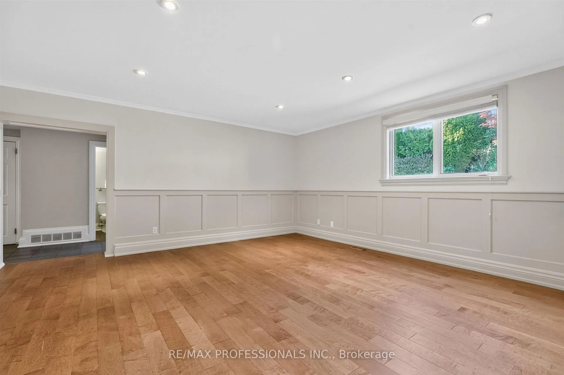 Photo 22 of 28 Aylesbury Road, Etobicoke, Princess-Rosethorn — HOMEH