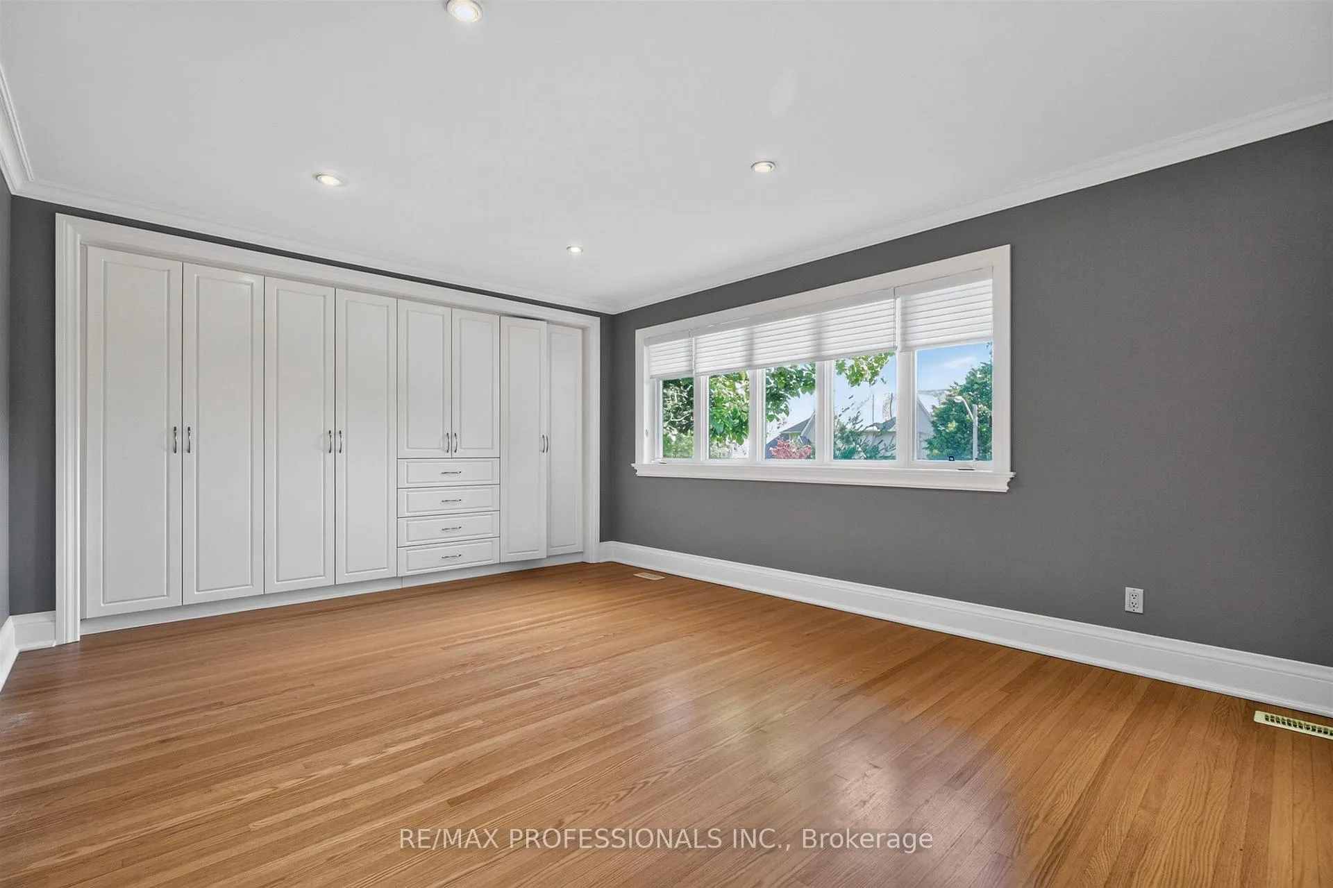 Photo 30 of 28 Aylesbury Road, Etobicoke, Princess-Rosethorn — HOMEH