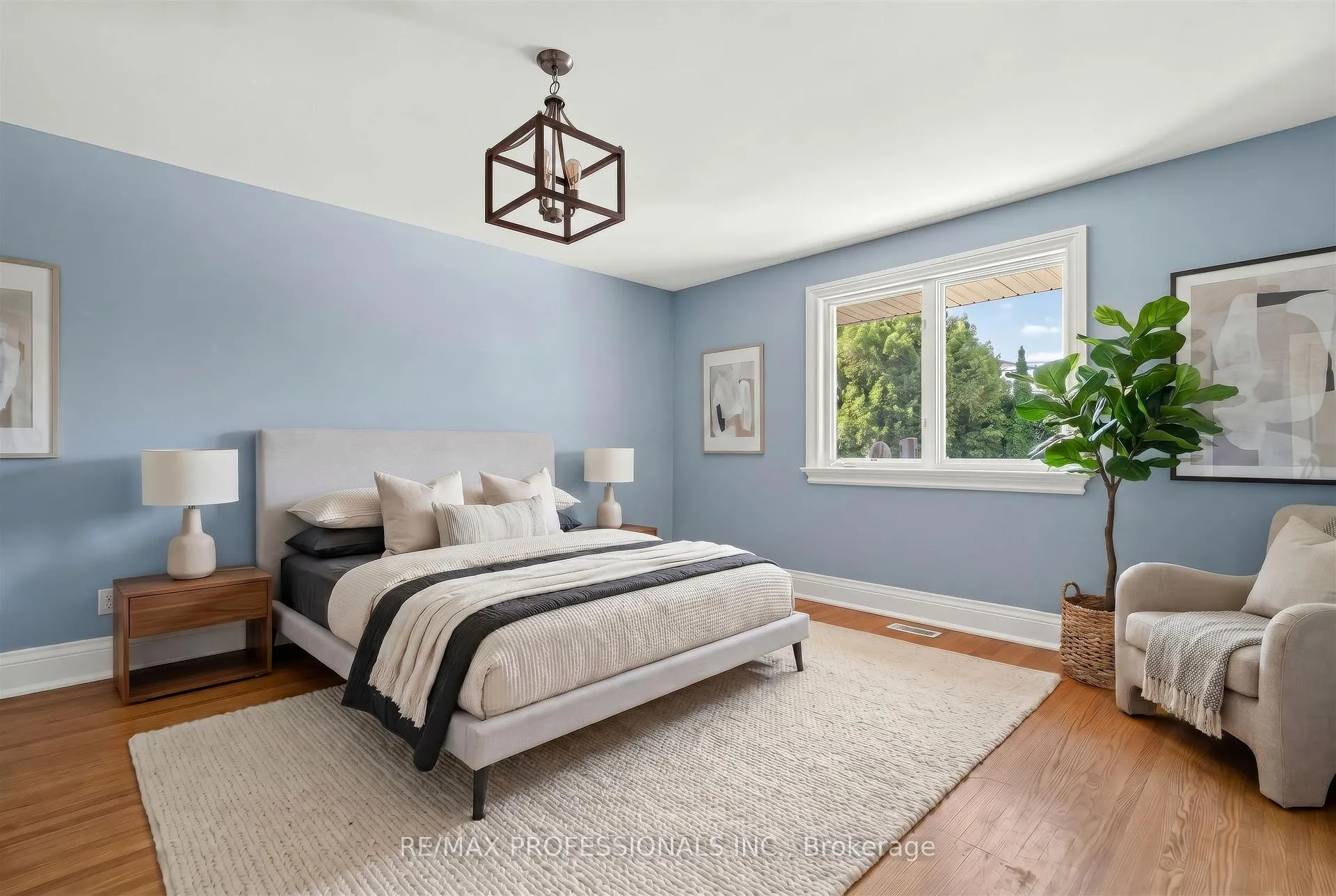 Photo 34 of 28 Aylesbury Road, Etobicoke, Princess-Rosethorn — HOMEH