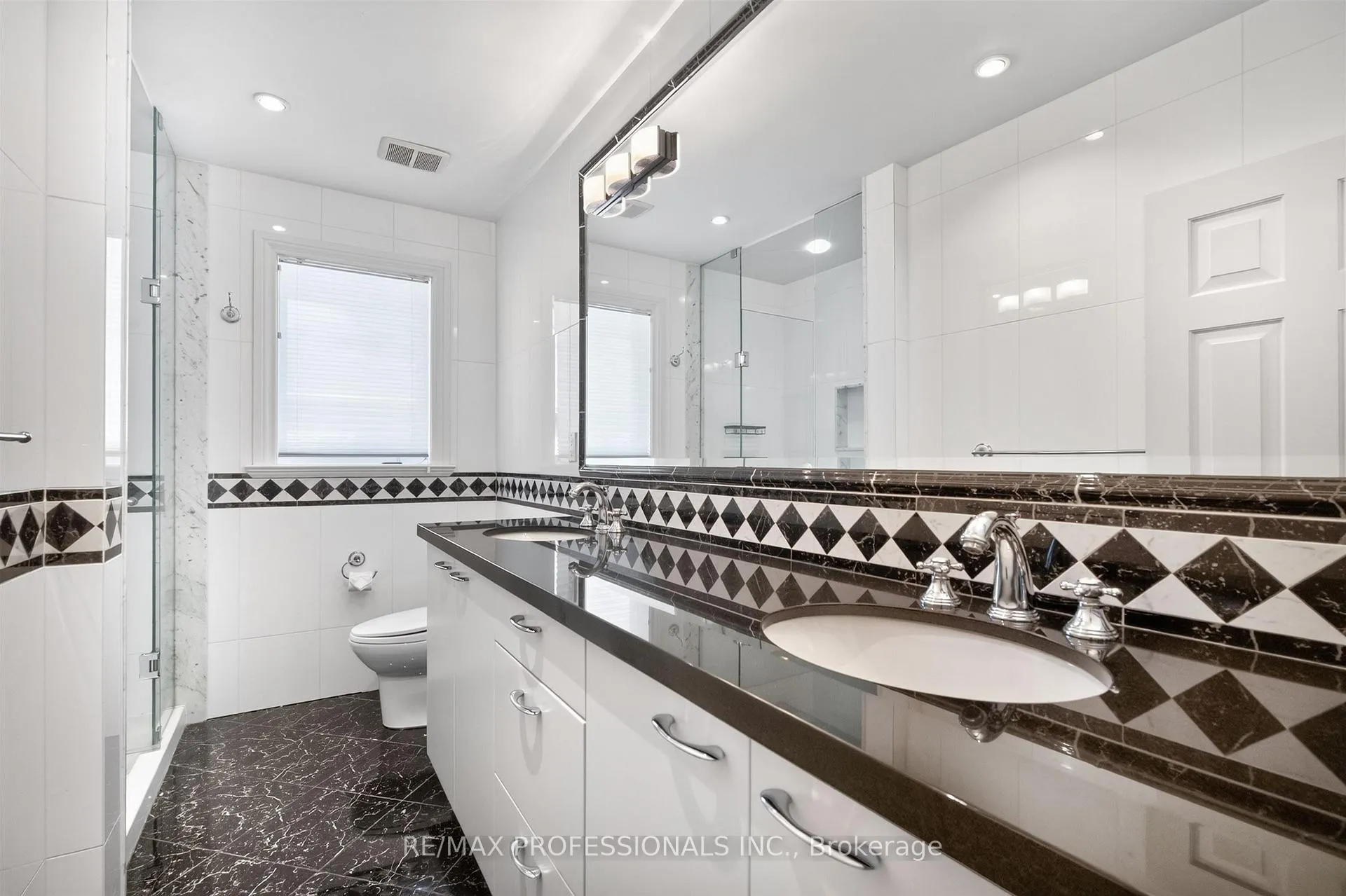 Photo 40 of 28 Aylesbury Road, Etobicoke, Princess-Rosethorn — HOMEH