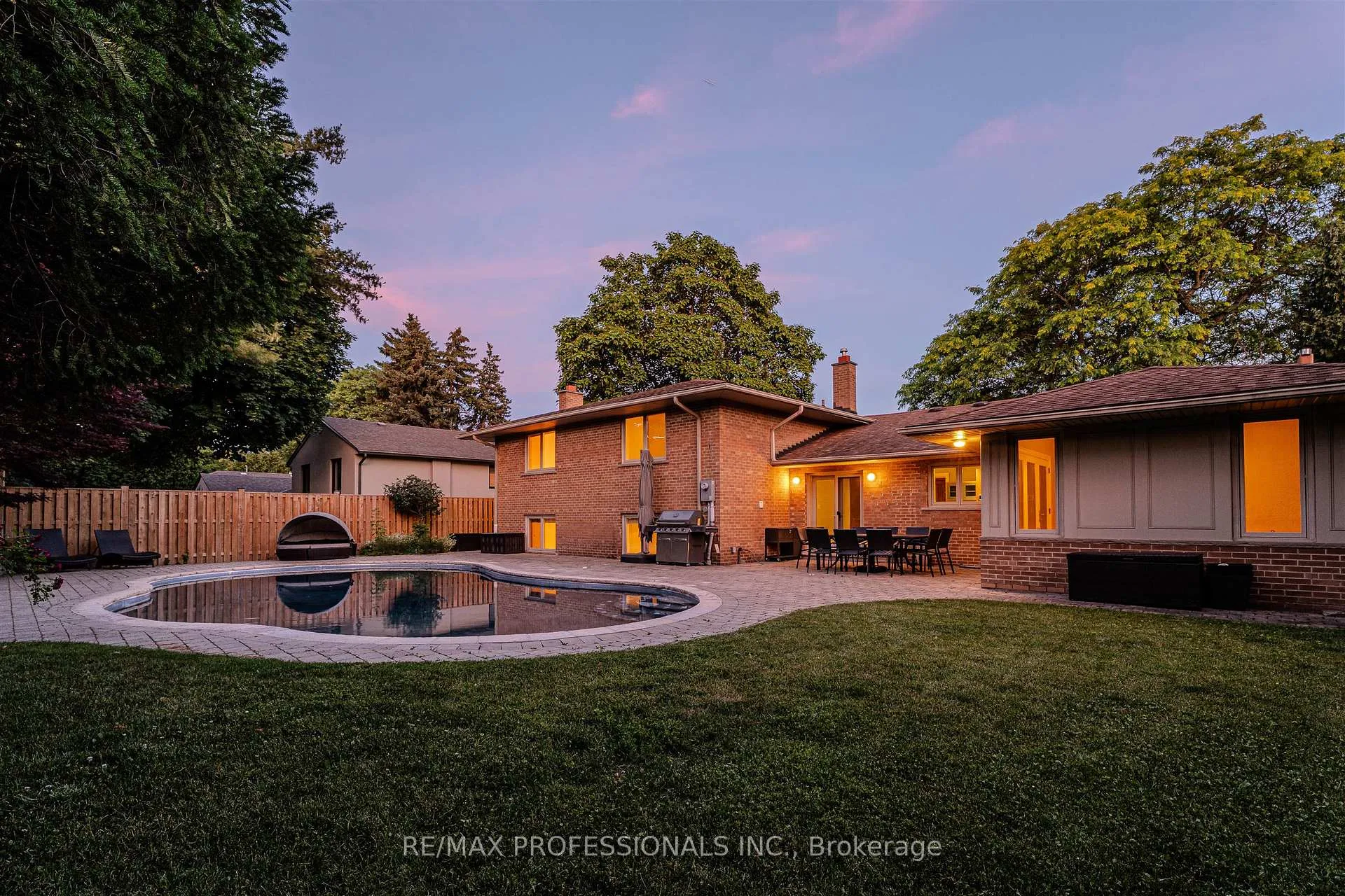 Photo 49 of 28 Aylesbury Road, Etobicoke, Princess-Rosethorn — HOMEH