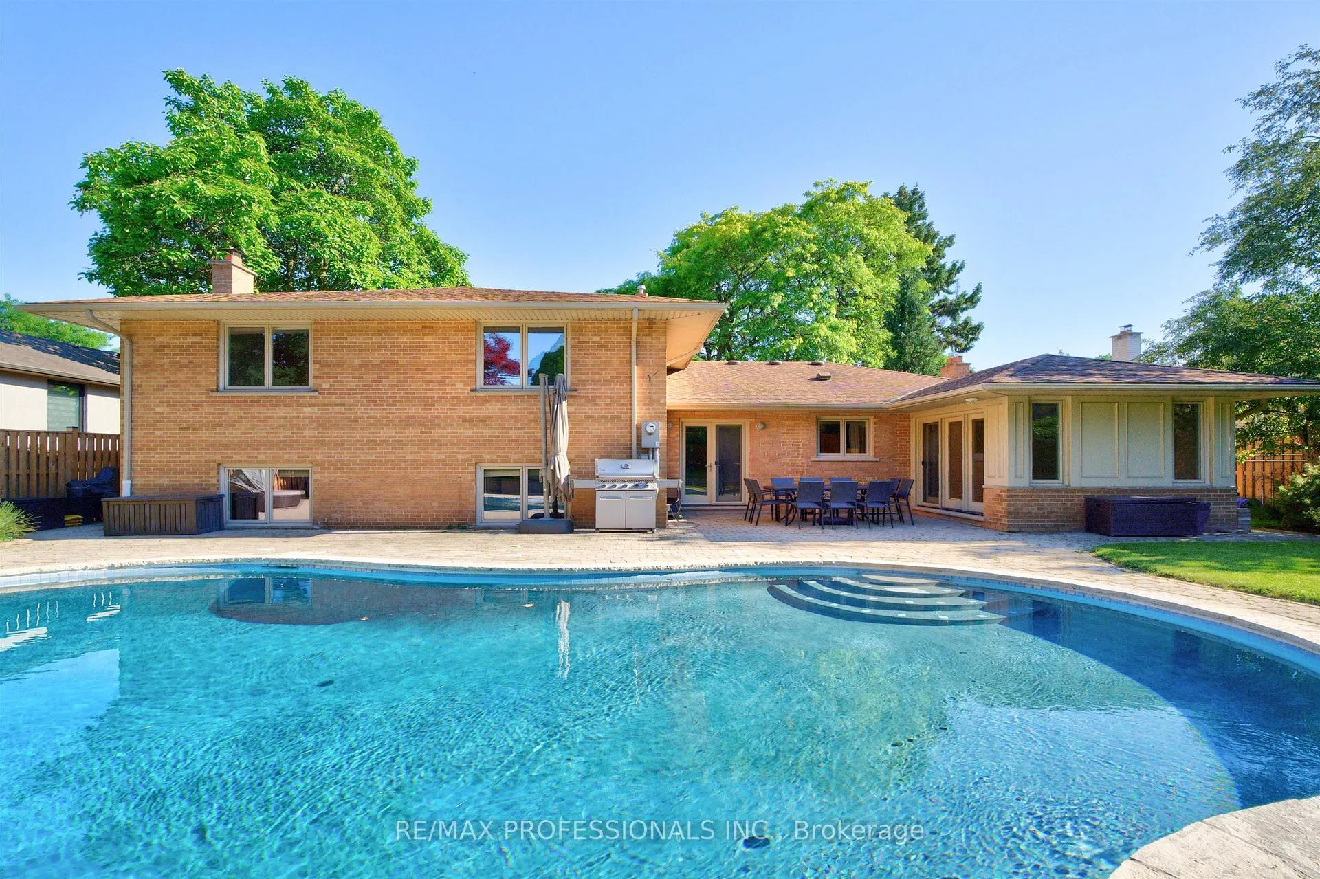 Photo 50 of 28 Aylesbury Road, Etobicoke, Princess-Rosethorn — HOMEH