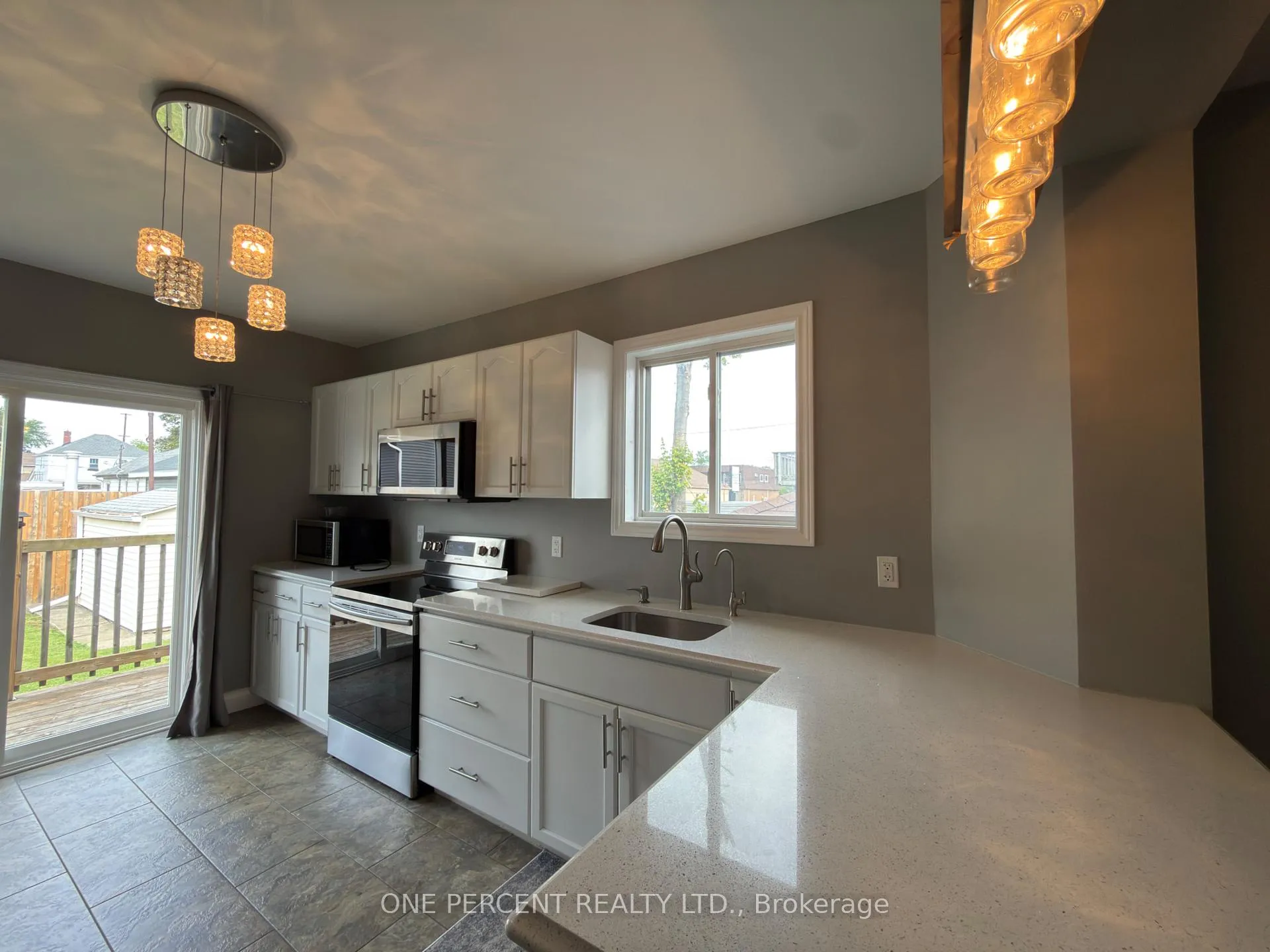 Photo 4 of 9 Lyons Avenue, Welland, Lincoln/Crowland — HOMEH