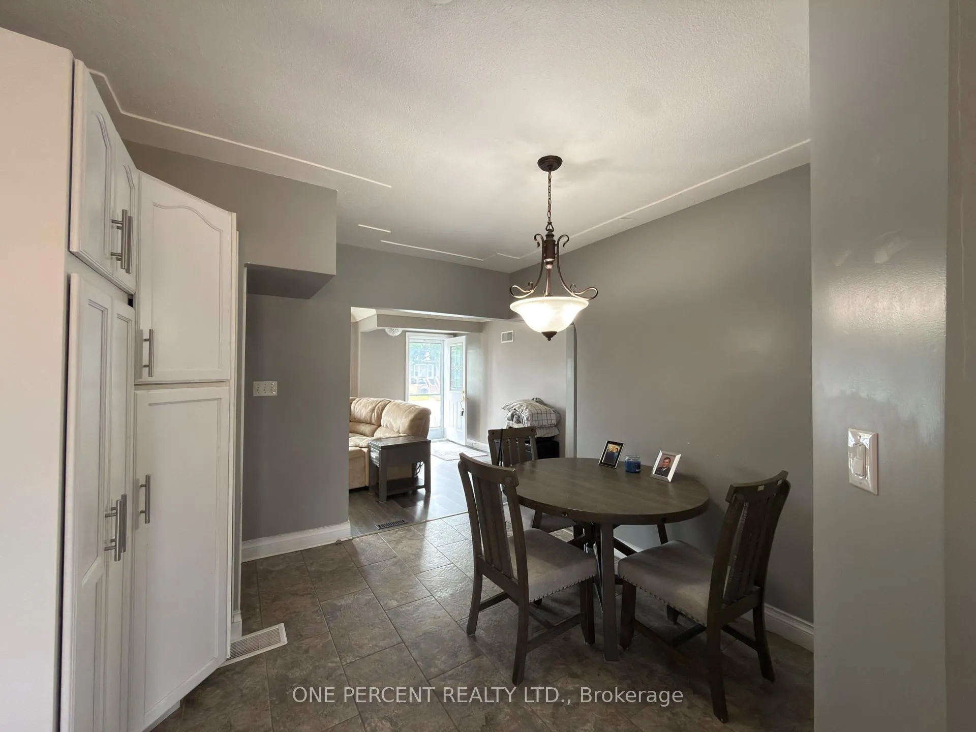 Photo 6 of 9 Lyons Avenue, Welland, Lincoln/Crowland — HOMEH