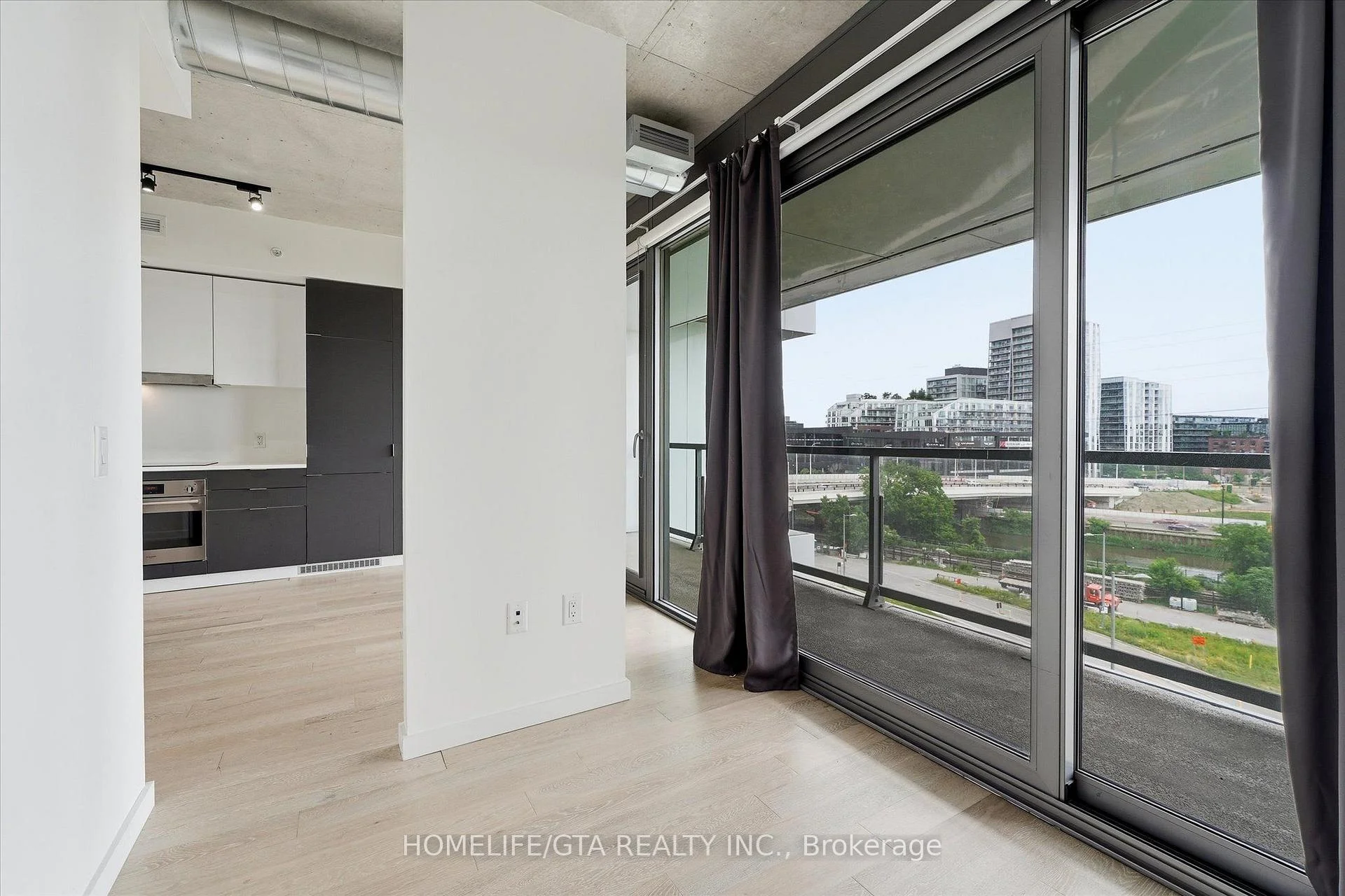 Photo 12 of Unit 612, 170 Bayview Avenue, Toronto, Waterfront Communities — HOMEH