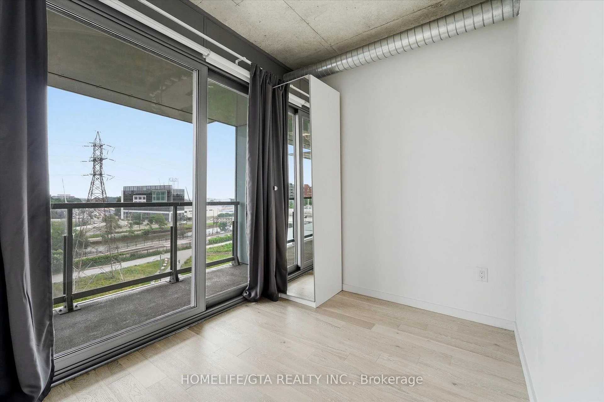 Photo 13 of Unit 612, 170 Bayview Avenue, Toronto, Waterfront Communities — HOMEH