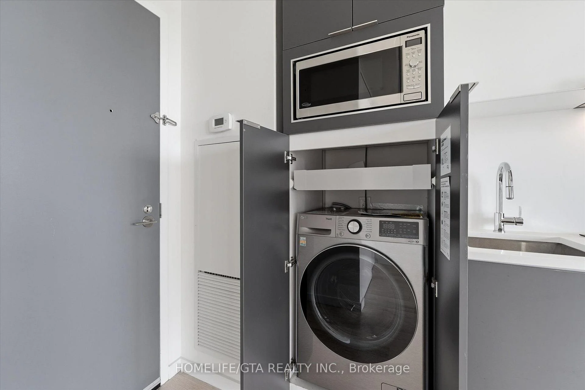 Photo 16 of Unit 612, 170 Bayview Avenue, Toronto, Waterfront Communities — HOMEH