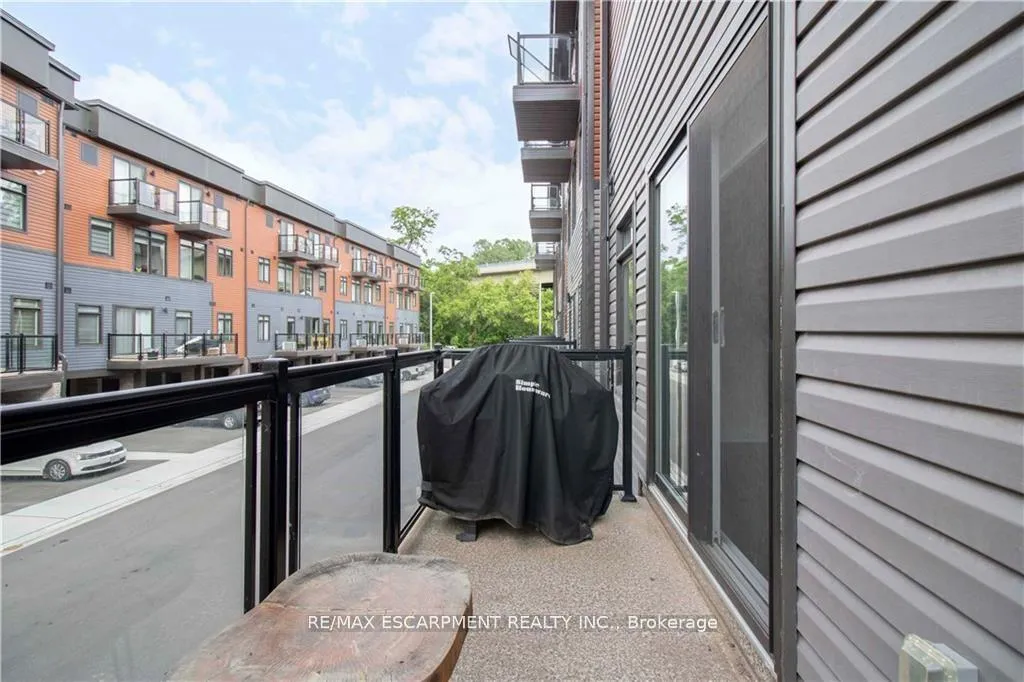 Photo 23 of Unit 44, 2 Willow Street, Brant, Paris — HOMEH