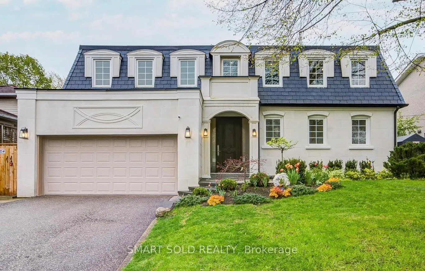 Front of 4 Knollview Crescent