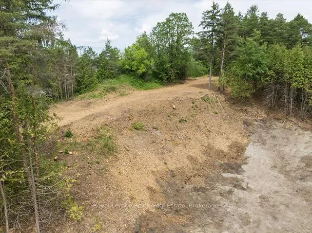 Photo 8 of 838 Brookdale Road, Uxbridge, Rural Uxbridge — HOMEH