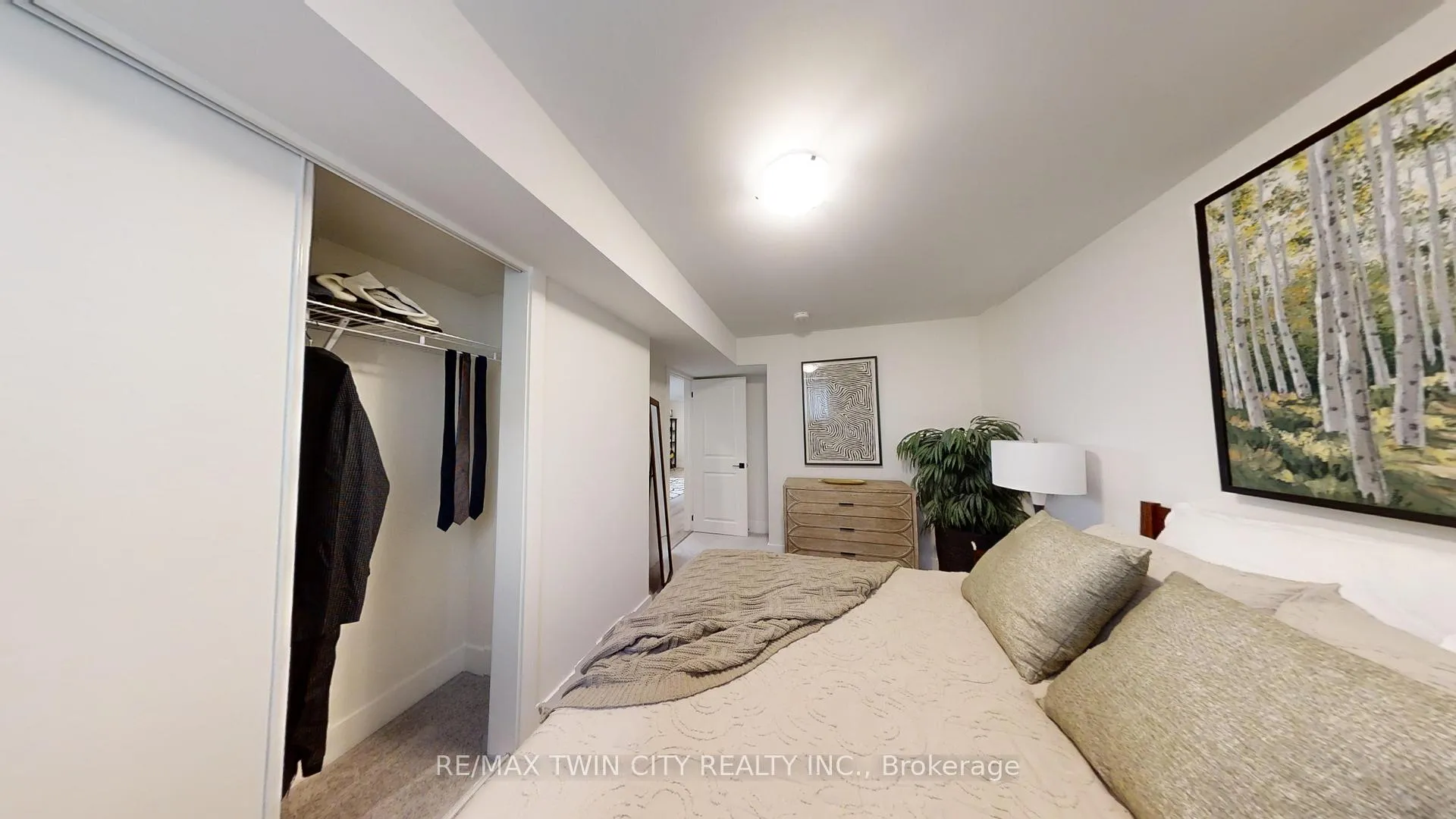 Photo 21 of 1715 Fairfield Road, London, South U — HOMEH