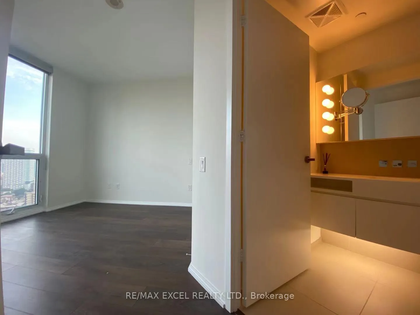 Photo 28 of Unit 3312, 45 Charles Street E, Toronto, Church-Yonge Corridor — HOMEH