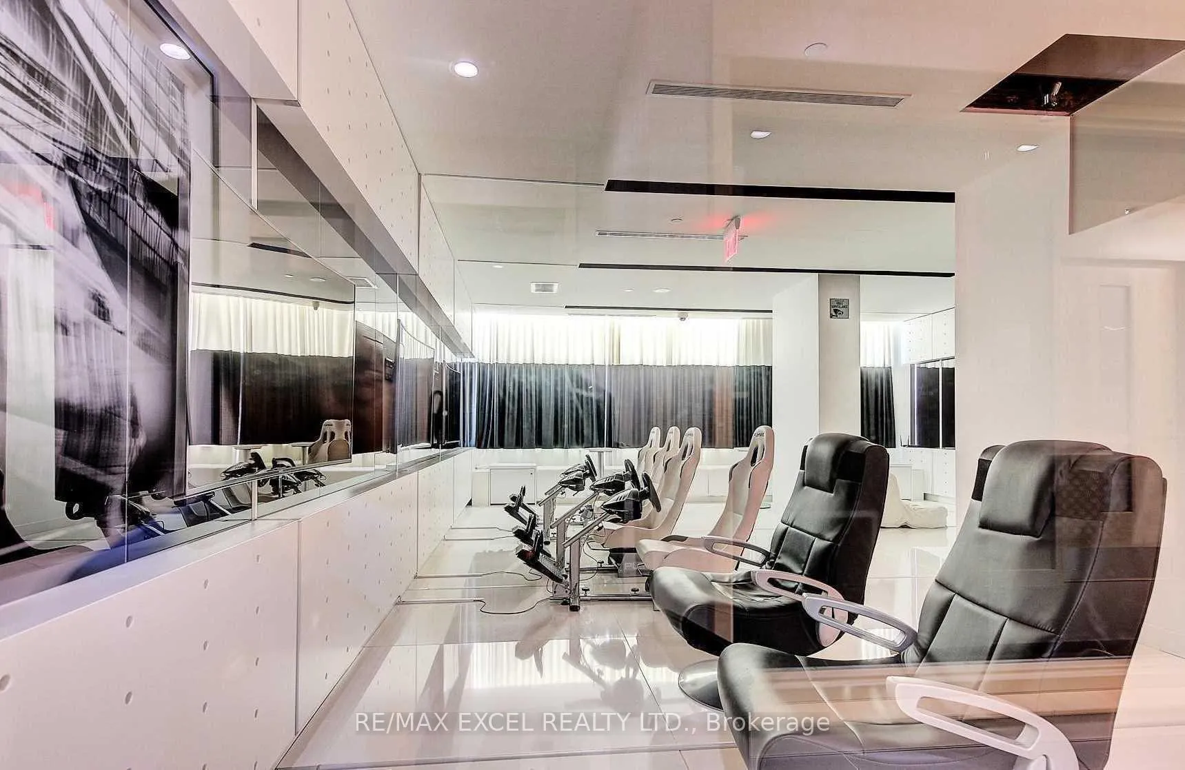 Photo 38 of Unit 3312, 45 Charles Street E, Toronto, Church-Yonge Corridor — HOMEH