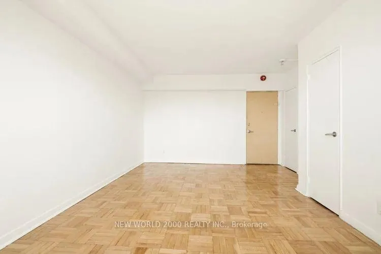 Photo 6 of Unit 1002, 88 Bernard Avenue, Toronto, The Annex — HOMEH