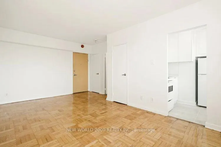 Photo 7 of Unit 1002, 88 Bernard Avenue, Toronto, The Annex — HOMEH