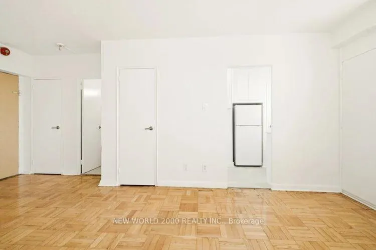 Photo 8 of Unit 1002, 88 Bernard Avenue, Toronto, The Annex — HOMEH