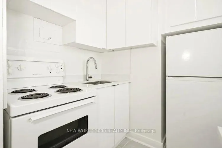 Photo 12 of Unit 1002, 88 Bernard Avenue, Toronto, The Annex — HOMEH