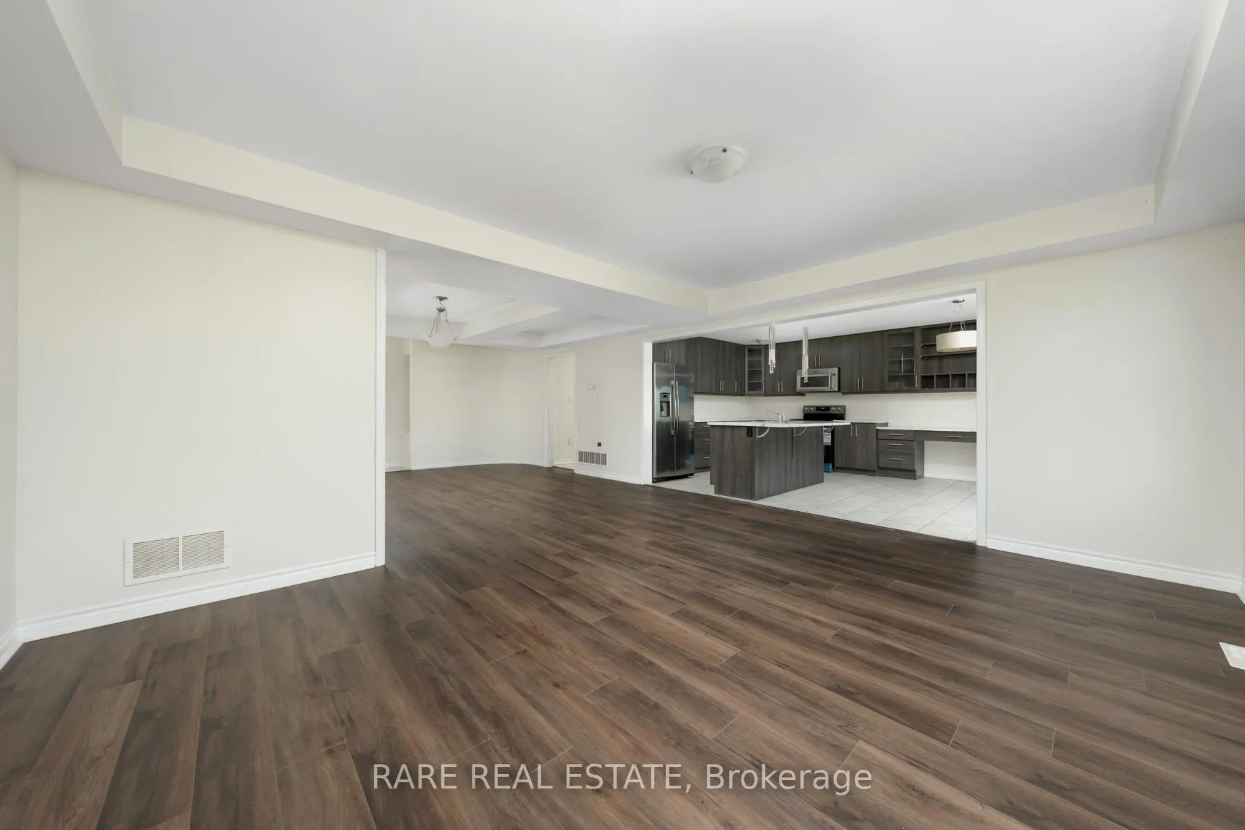 Photo 7 of 14 Bannister Crescent, Brampton, Northwest Brampton — HOMEH