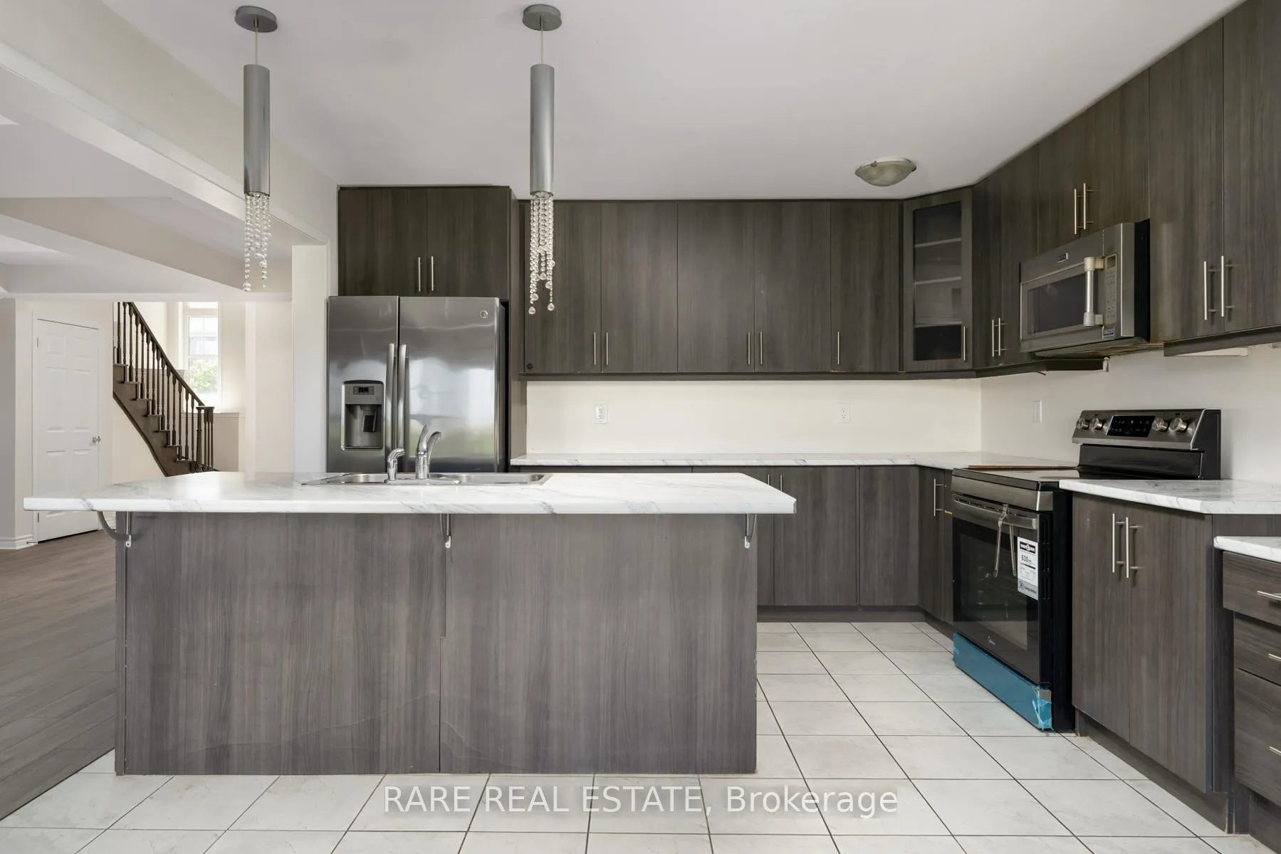 Photo 9 of 14 Bannister Crescent, Brampton, Northwest Brampton — HOMEH