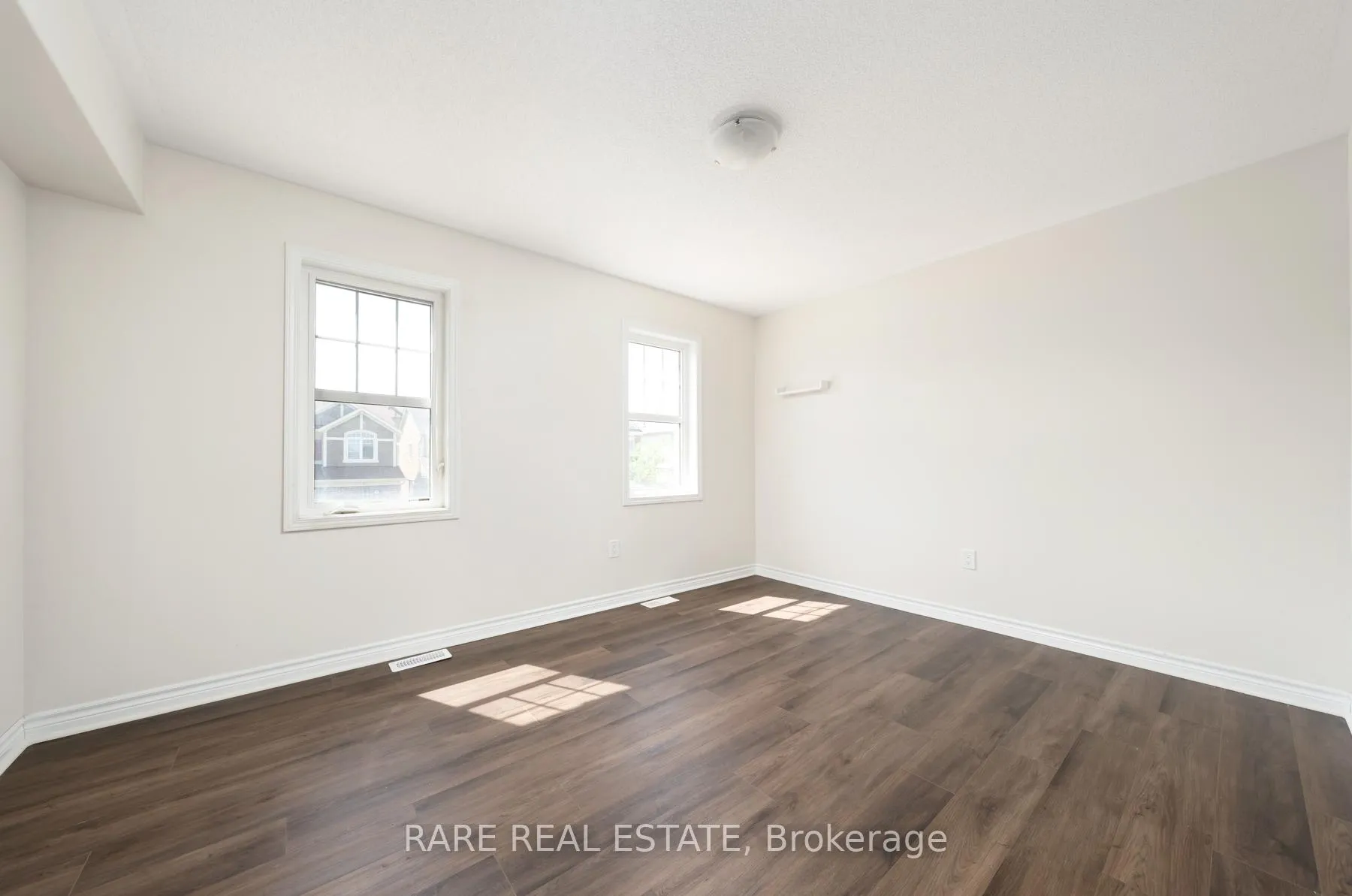 Photo 15 of 14 Bannister Crescent, Brampton, Northwest Brampton — HOMEH