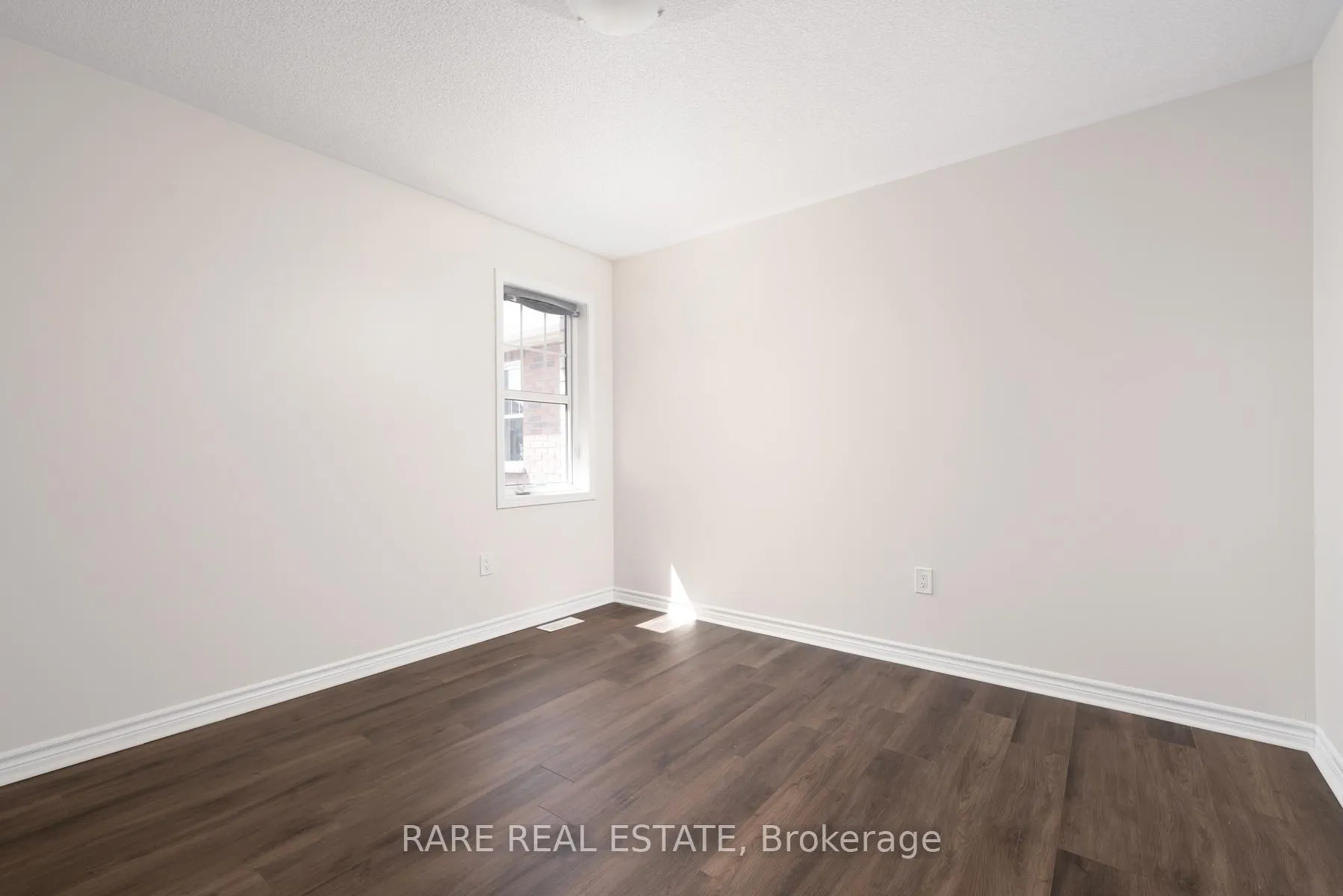 Photo 18 of 14 Bannister Crescent, Brampton, Northwest Brampton — HOMEH