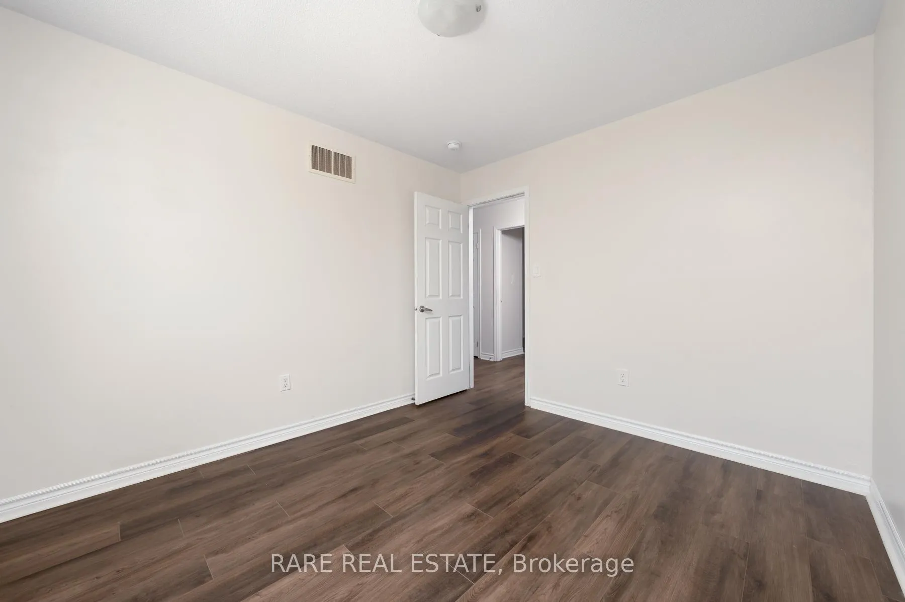 Photo 21 of 14 Bannister Crescent, Brampton, Northwest Brampton — HOMEH