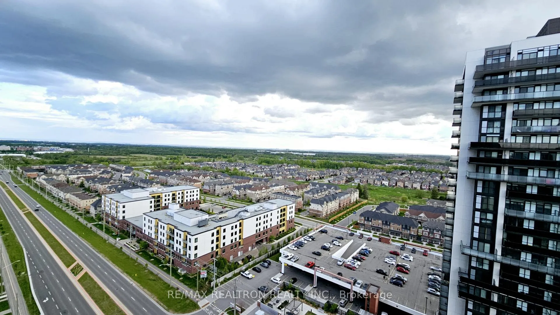 Photo 1 of Unit 2014, 2545 Simcoe Street N, Oshawa, Windfields — HOMEH