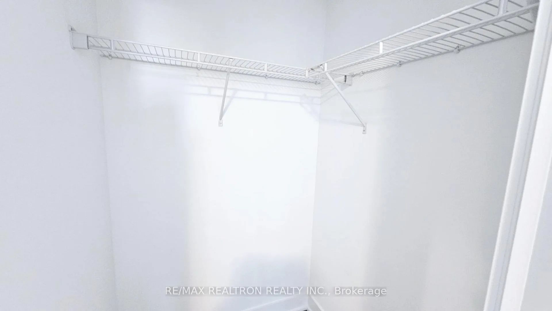 Photo 13 of Unit 2014, 2545 Simcoe Street N, Oshawa, Windfields — HOMEH