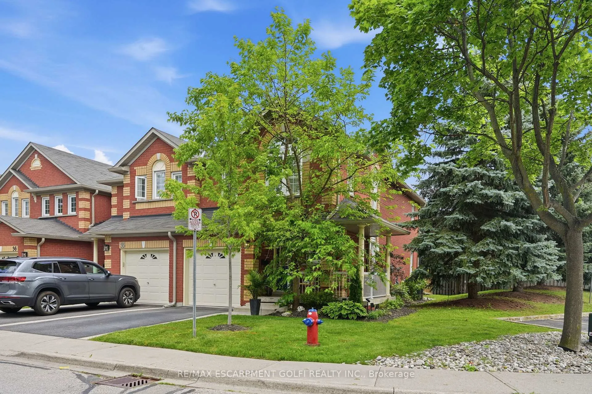 Photo 2 of Unit 34, 2022 Atkinson Drive, Burlington, Rose — HOMEH