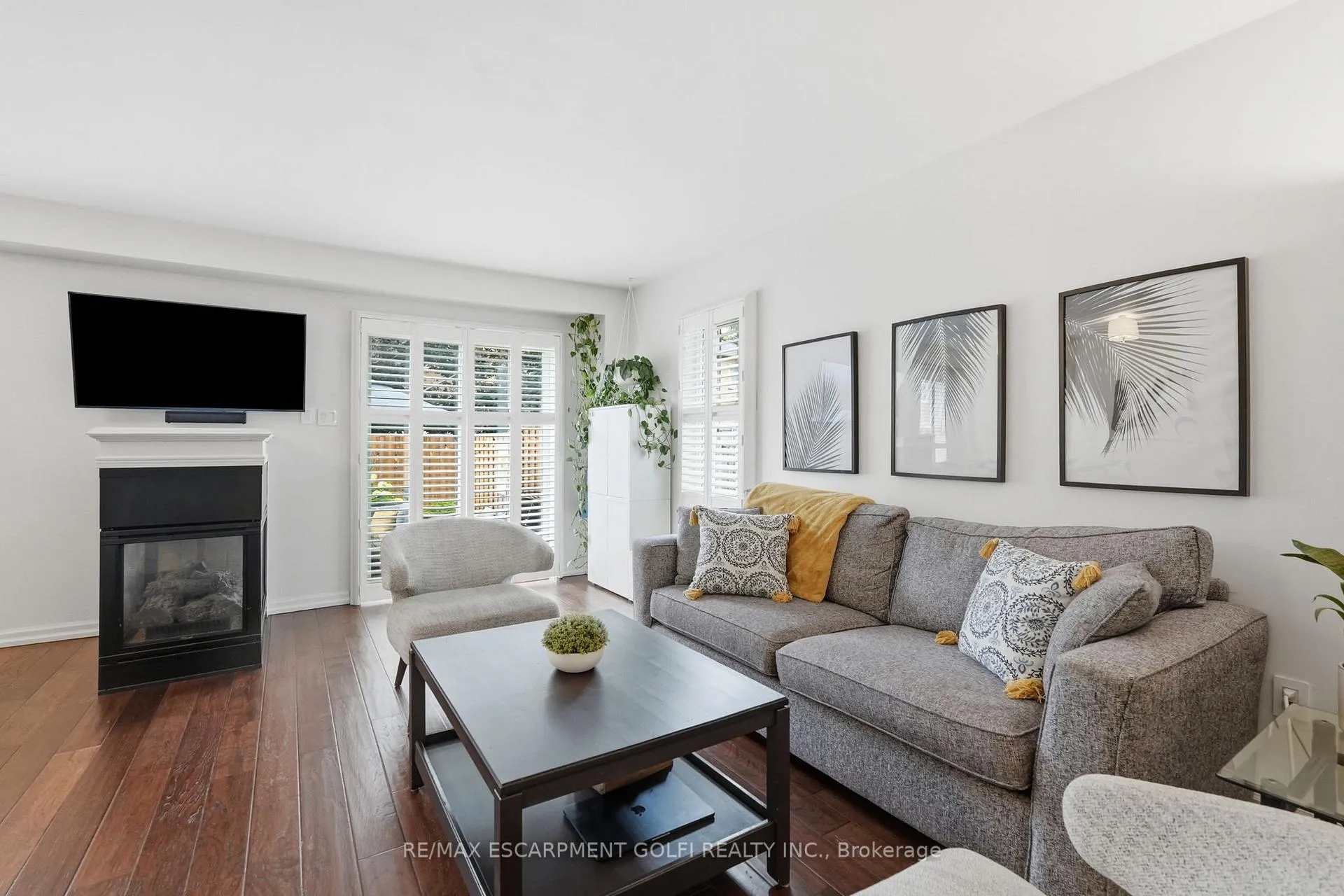 Photo 8 of Unit 34, 2022 Atkinson Drive, Burlington, Rose — HOMEH