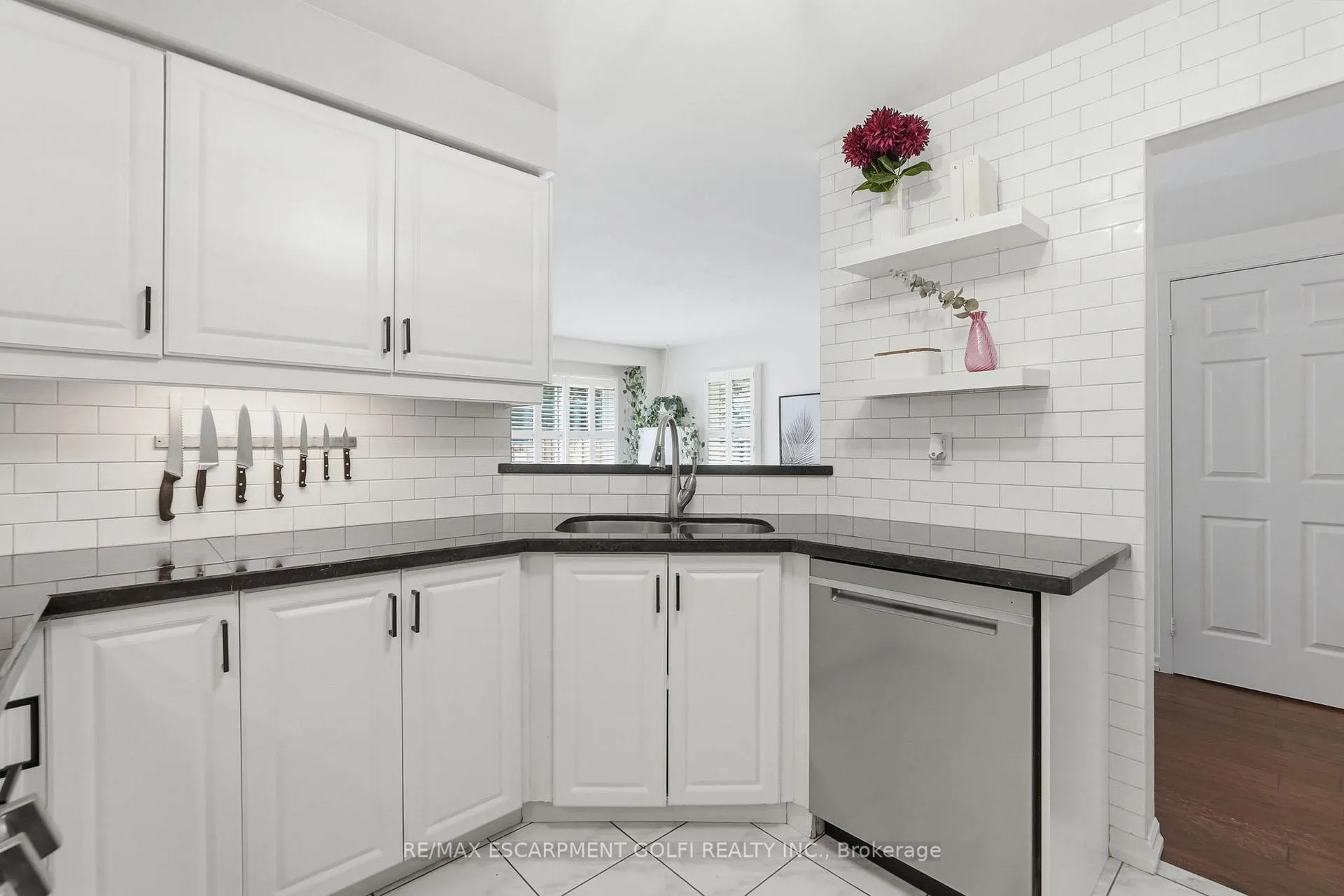 Photo 14 of Unit 34, 2022 Atkinson Drive, Burlington, Rose — HOMEH