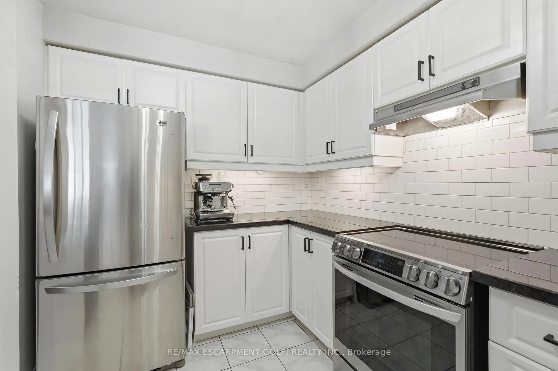 Photo 15 of Unit 34, 2022 Atkinson Drive, Burlington, Rose — HOMEH