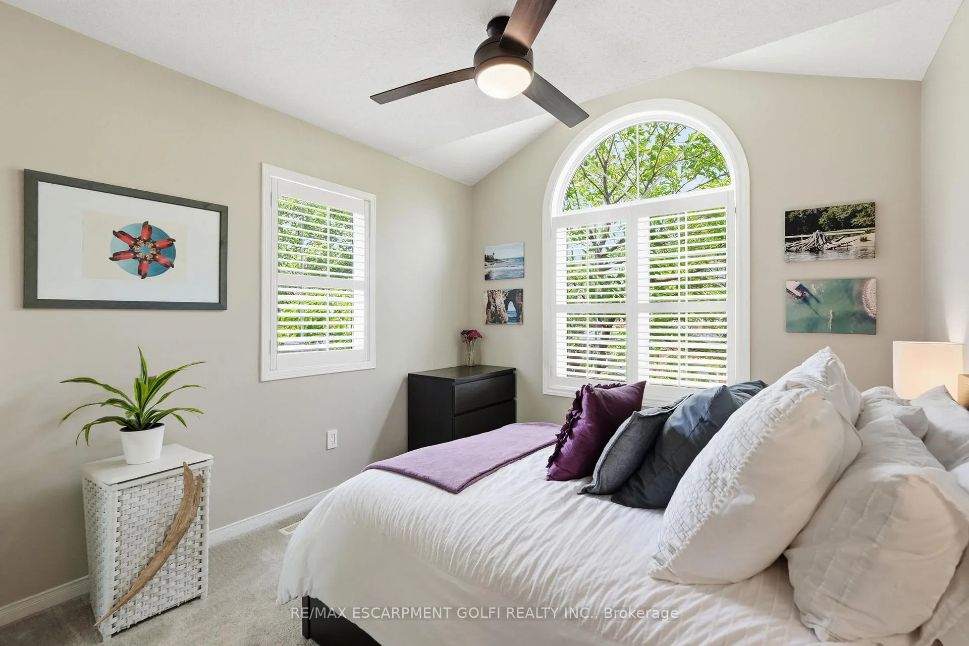 Photo 23 of Unit 34, 2022 Atkinson Drive, Burlington, Rose — HOMEH