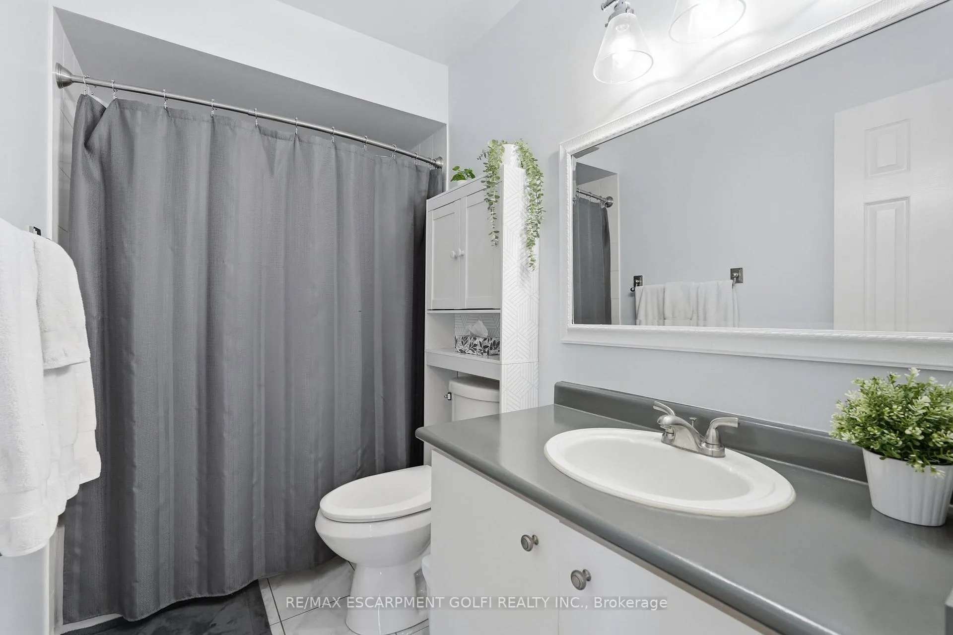Photo 27 of Unit 34, 2022 Atkinson Drive, Burlington, Rose — HOMEH