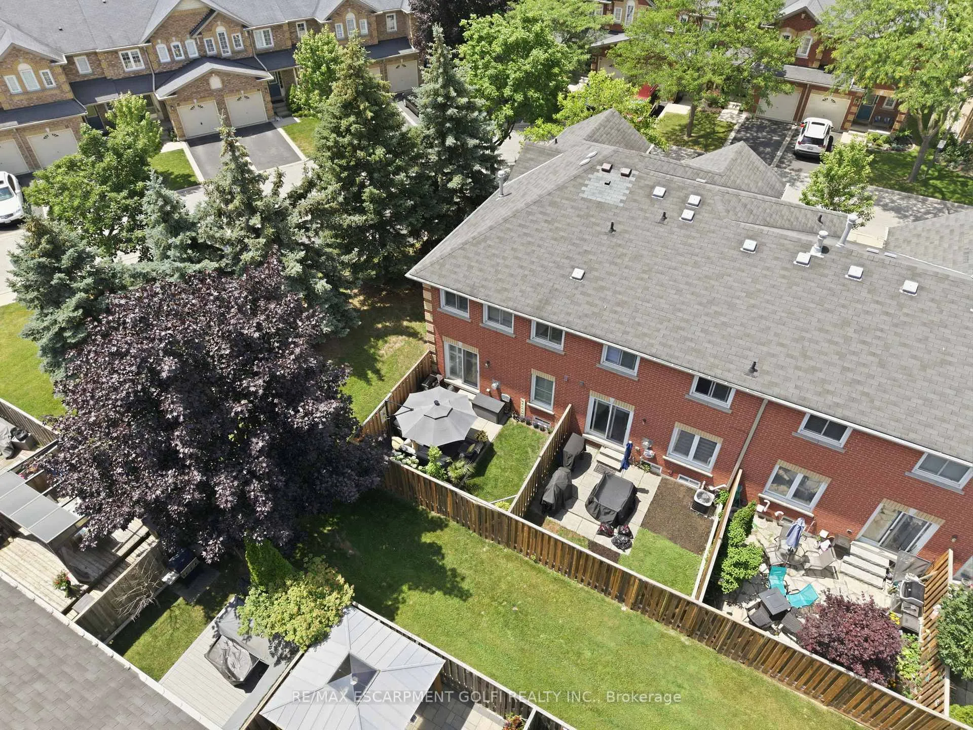 Photo 37 of Unit 34, 2022 Atkinson Drive, Burlington, Rose — HOMEH
