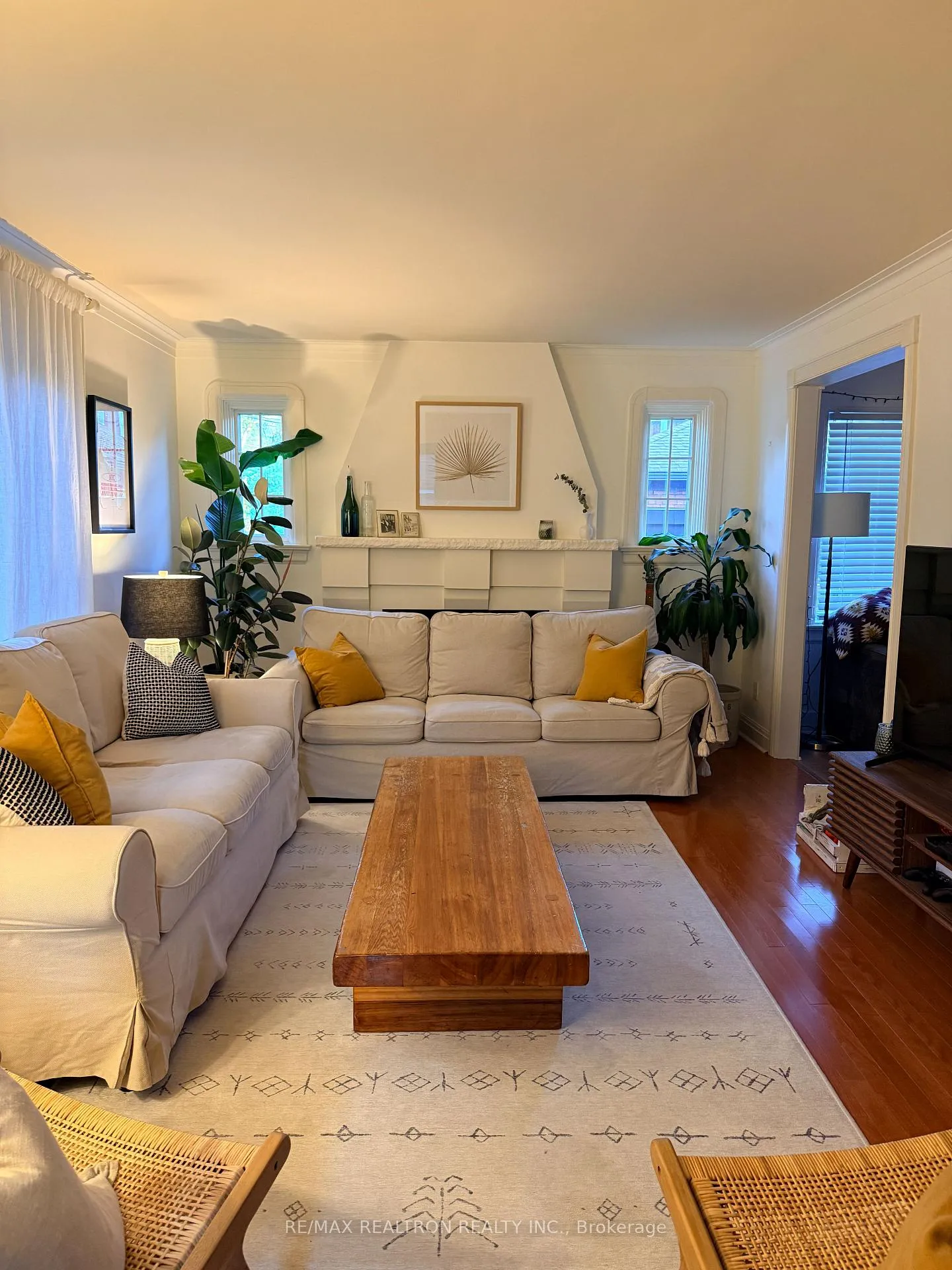 Photo 4 of 14 Squires Avenue, Toronto, O'Connor-Parkview — HOMEH