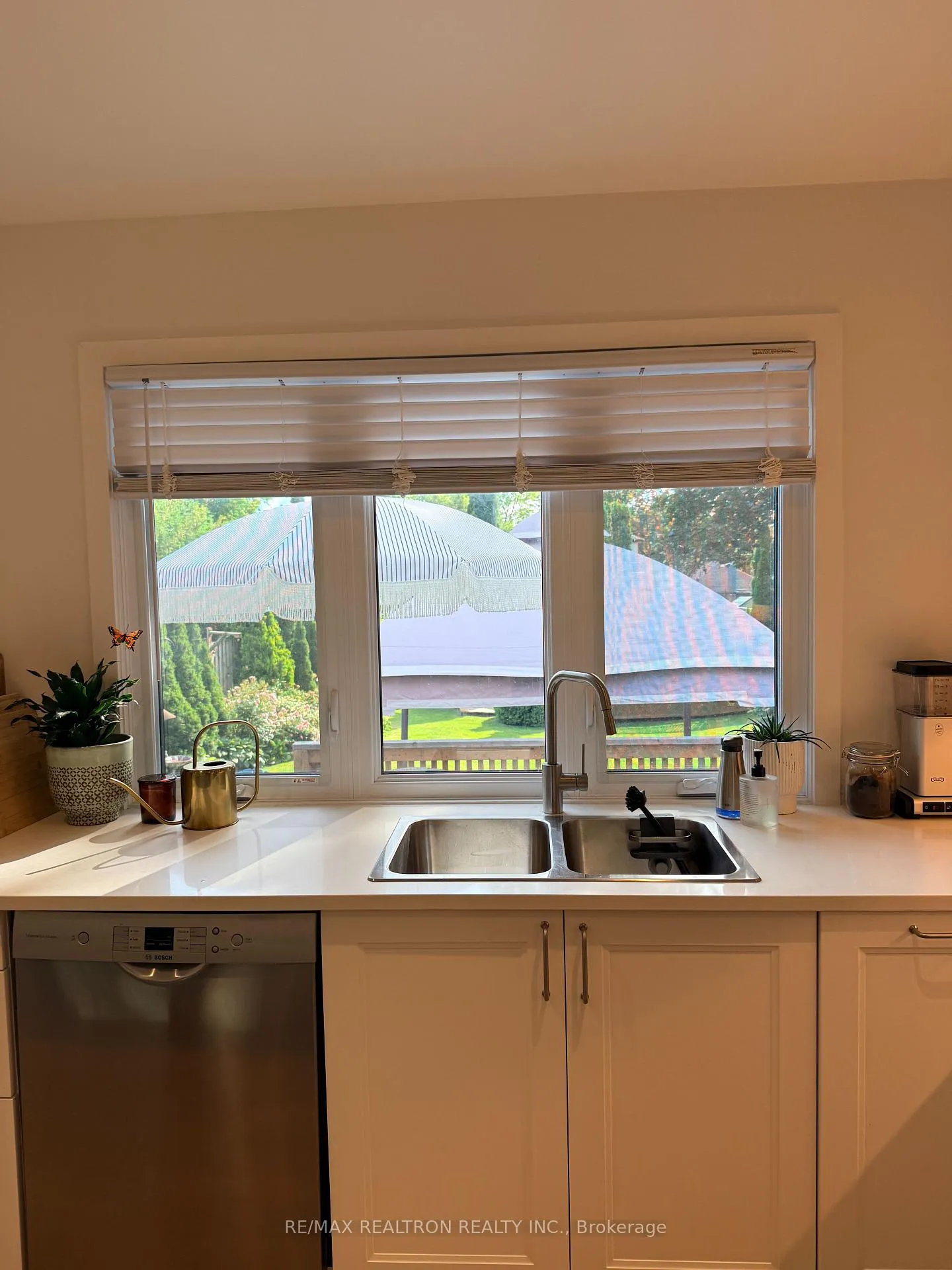 Photo 10 of 14 Squires Avenue, Toronto, O'Connor-Parkview — HOMEH