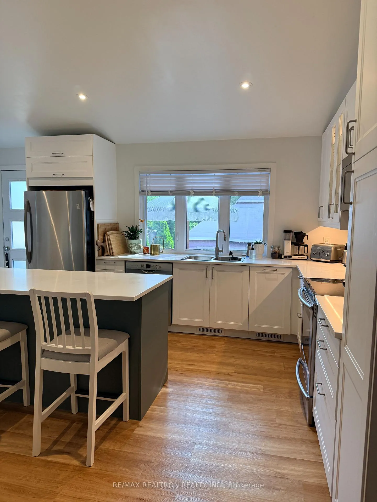Photo 12 of 14 Squires Avenue, Toronto, O'Connor-Parkview — HOMEH