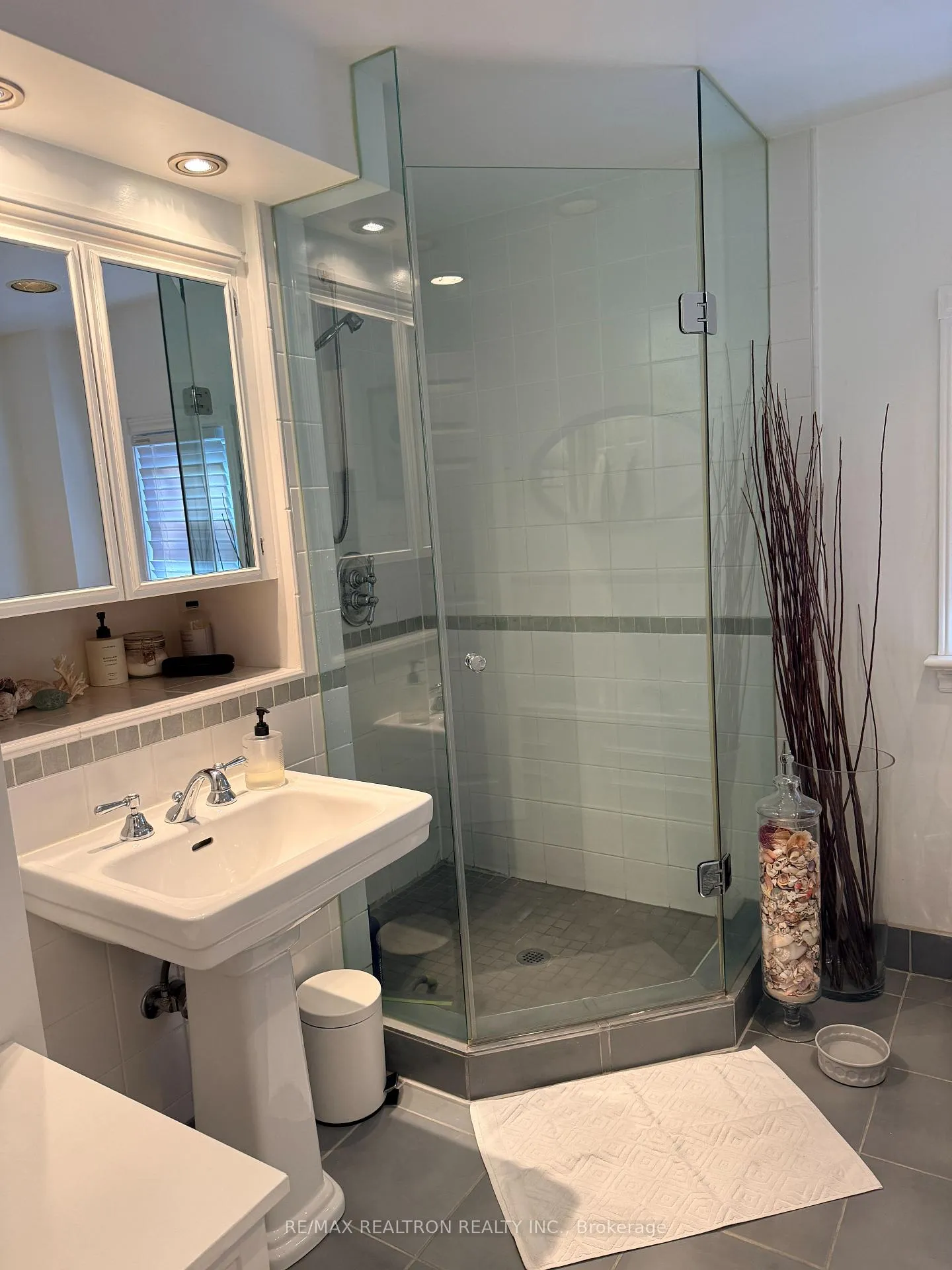 Photo 25 of 14 Squires Avenue, Toronto, O'Connor-Parkview — HOMEH