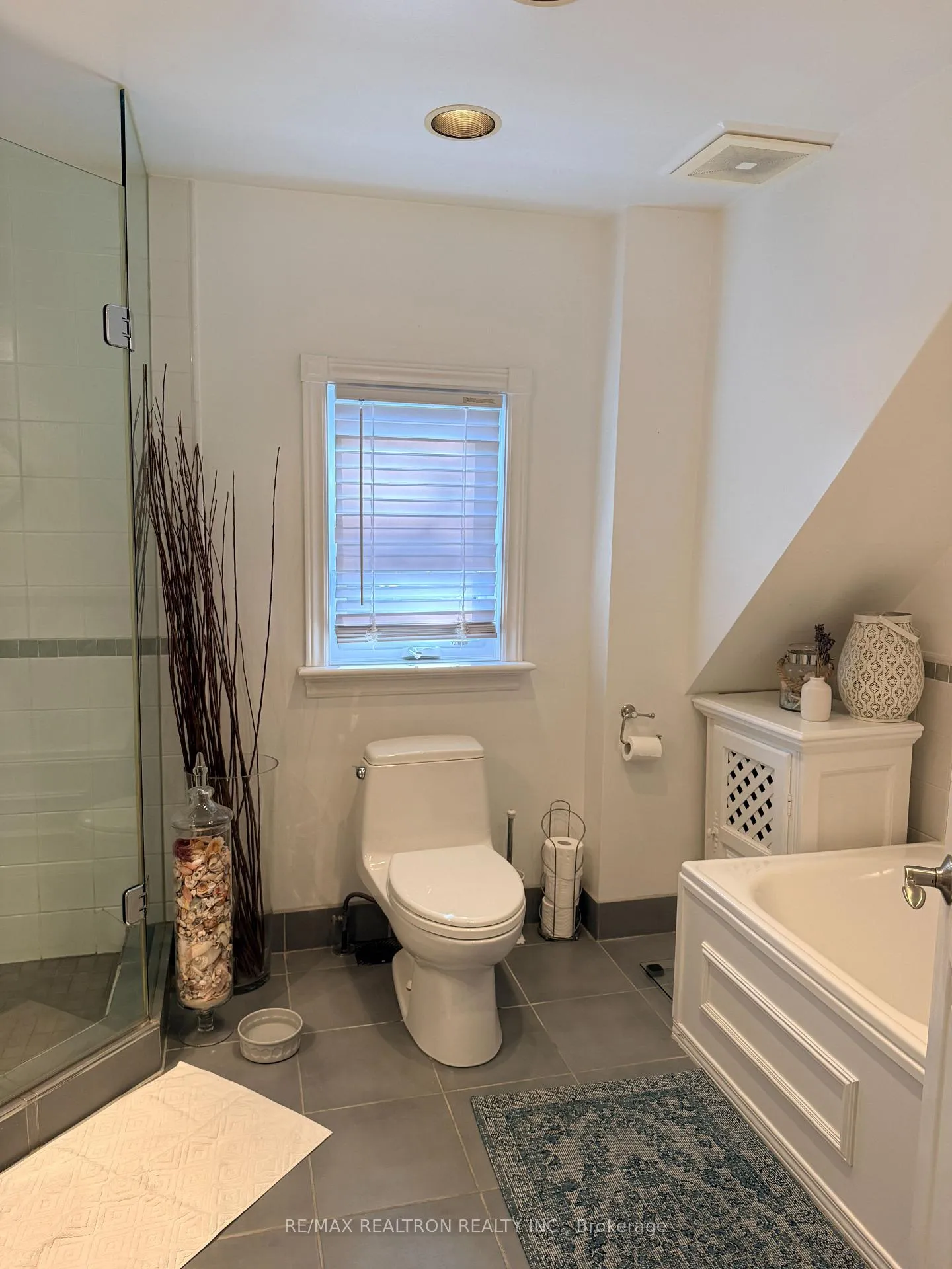 Photo 27 of 14 Squires Avenue, Toronto, O'Connor-Parkview — HOMEH