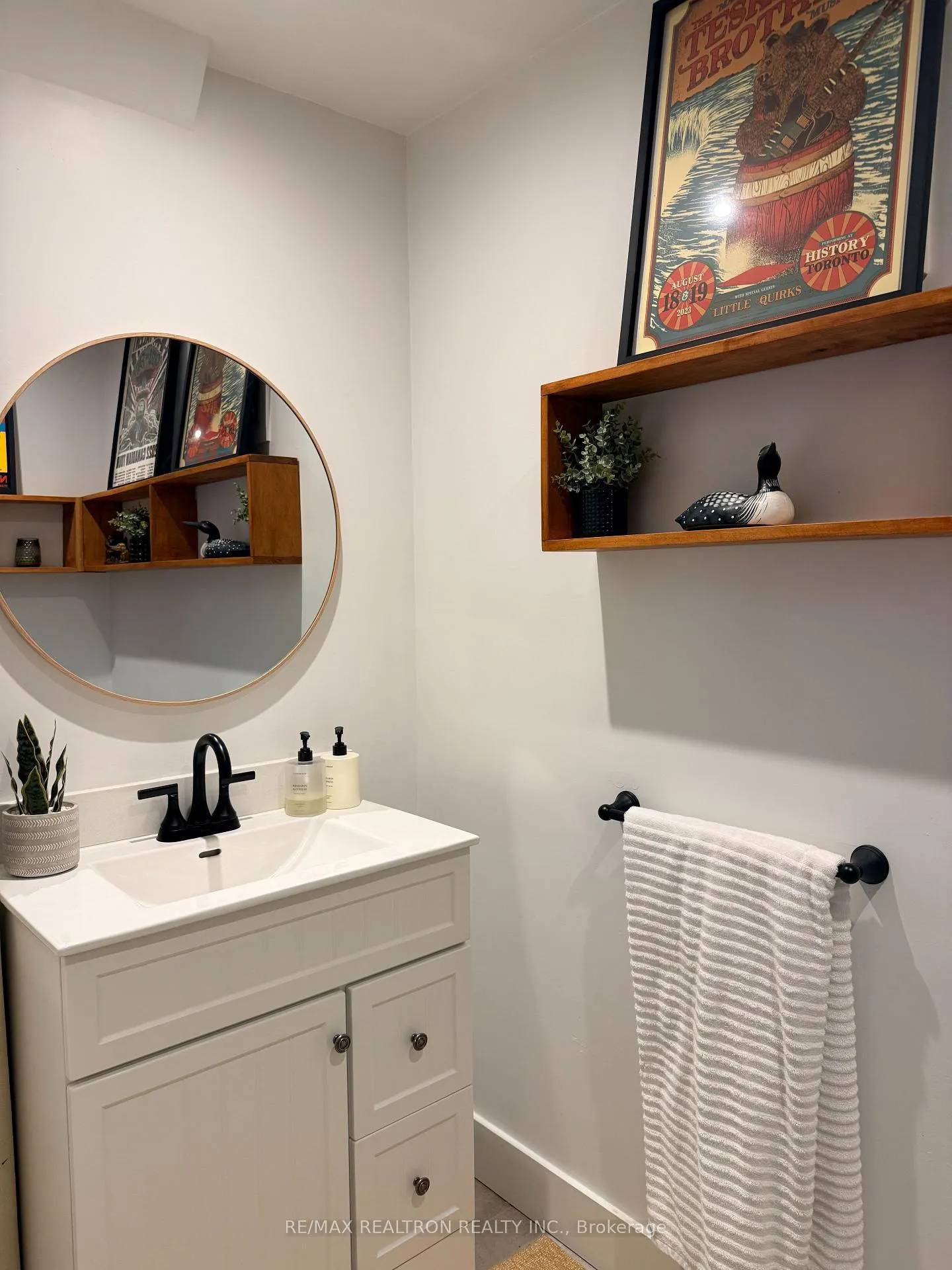 Photo 34 of 14 Squires Avenue, Toronto, O'Connor-Parkview — HOMEH