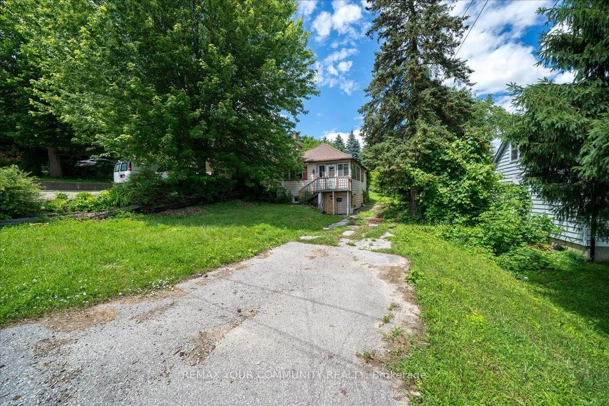 Photo 2 of 48 Gamble Street, Vaughan, Islington Woods — HOMEH