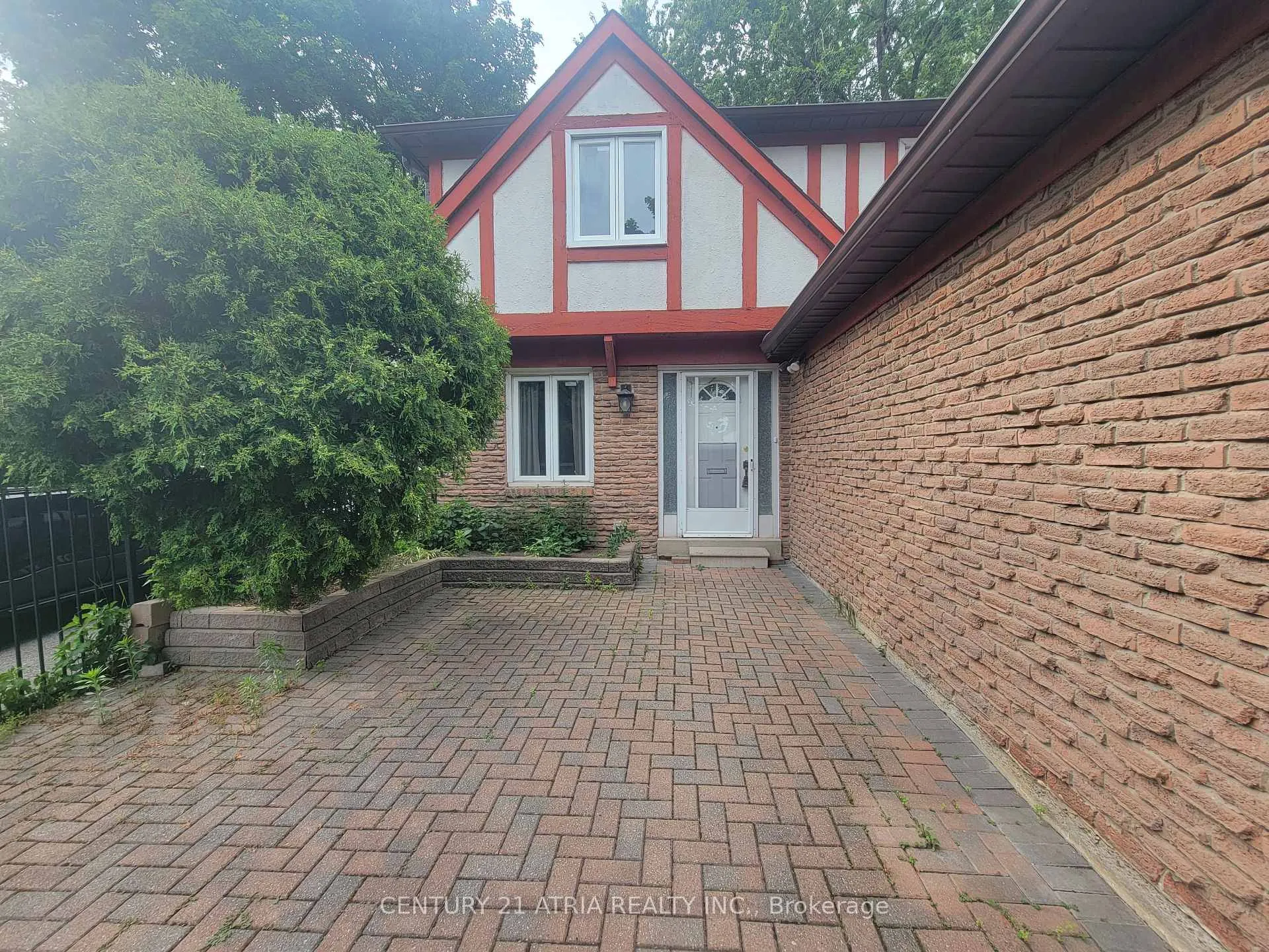 Photo 2 of 28 Holsworthy Crescent, Markham, German Mills — HOMEH