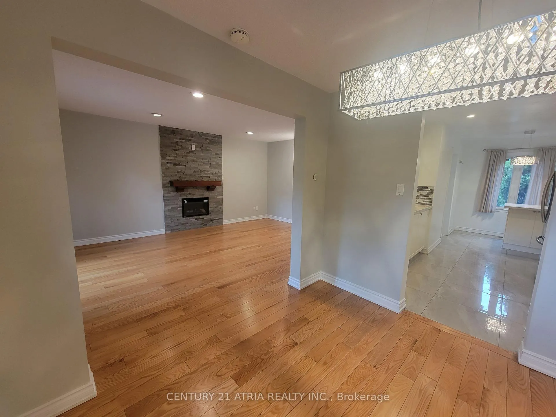 Photo 9 of 28 Holsworthy Crescent, Markham, German Mills — HOMEH